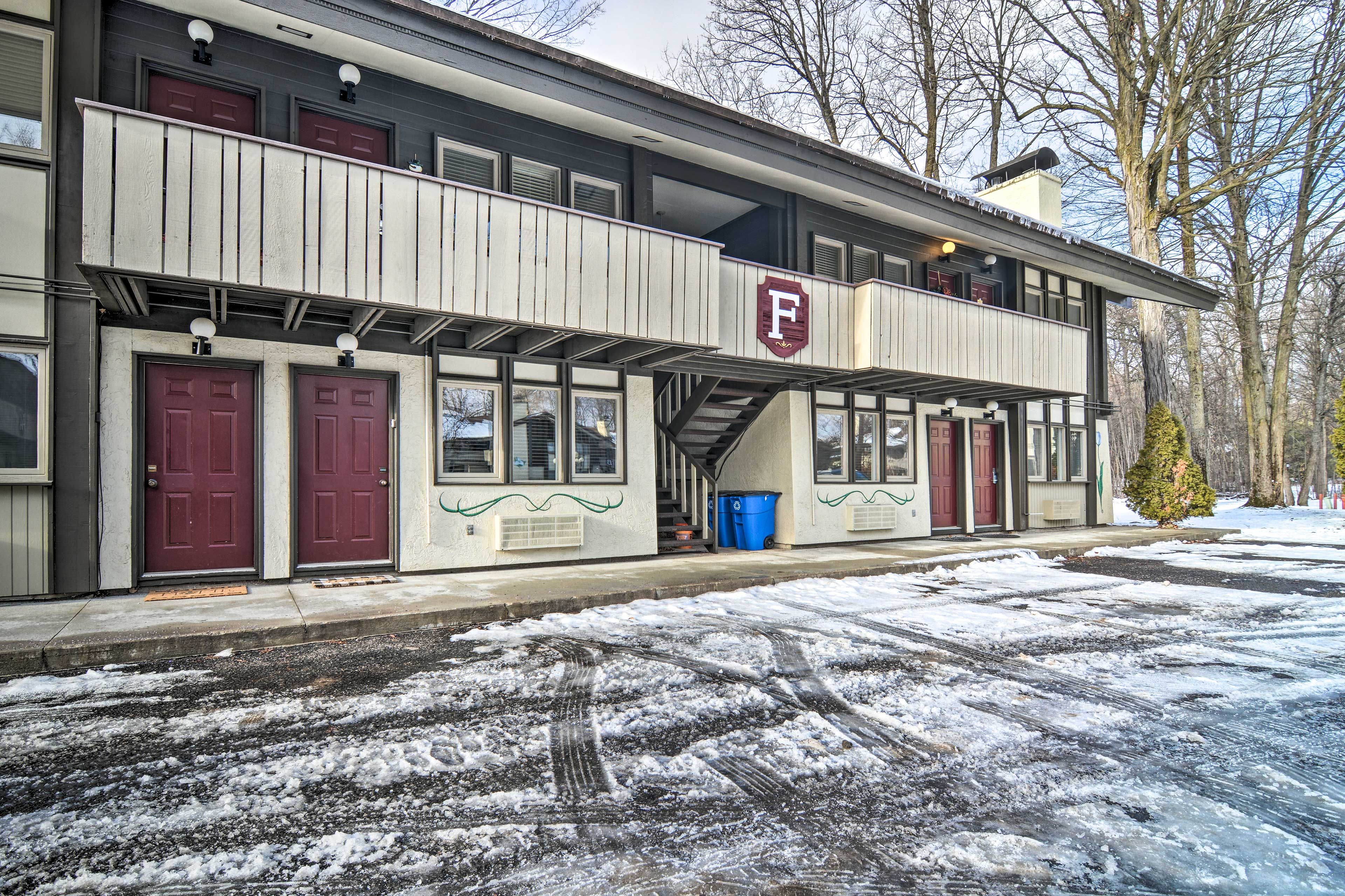 Parking | Community Lot (2 Vehicles) | Trailer/RV Parking
