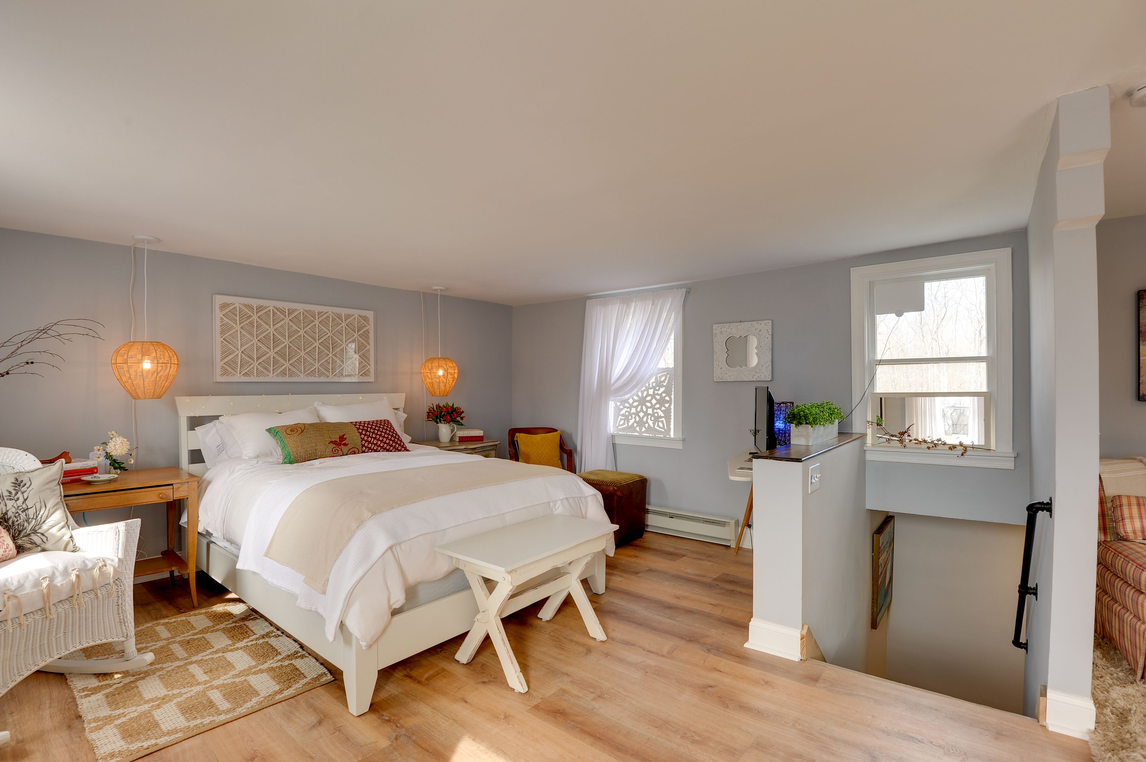 Bedroom | Queen Bed | Linens Provided | 2nd Floor