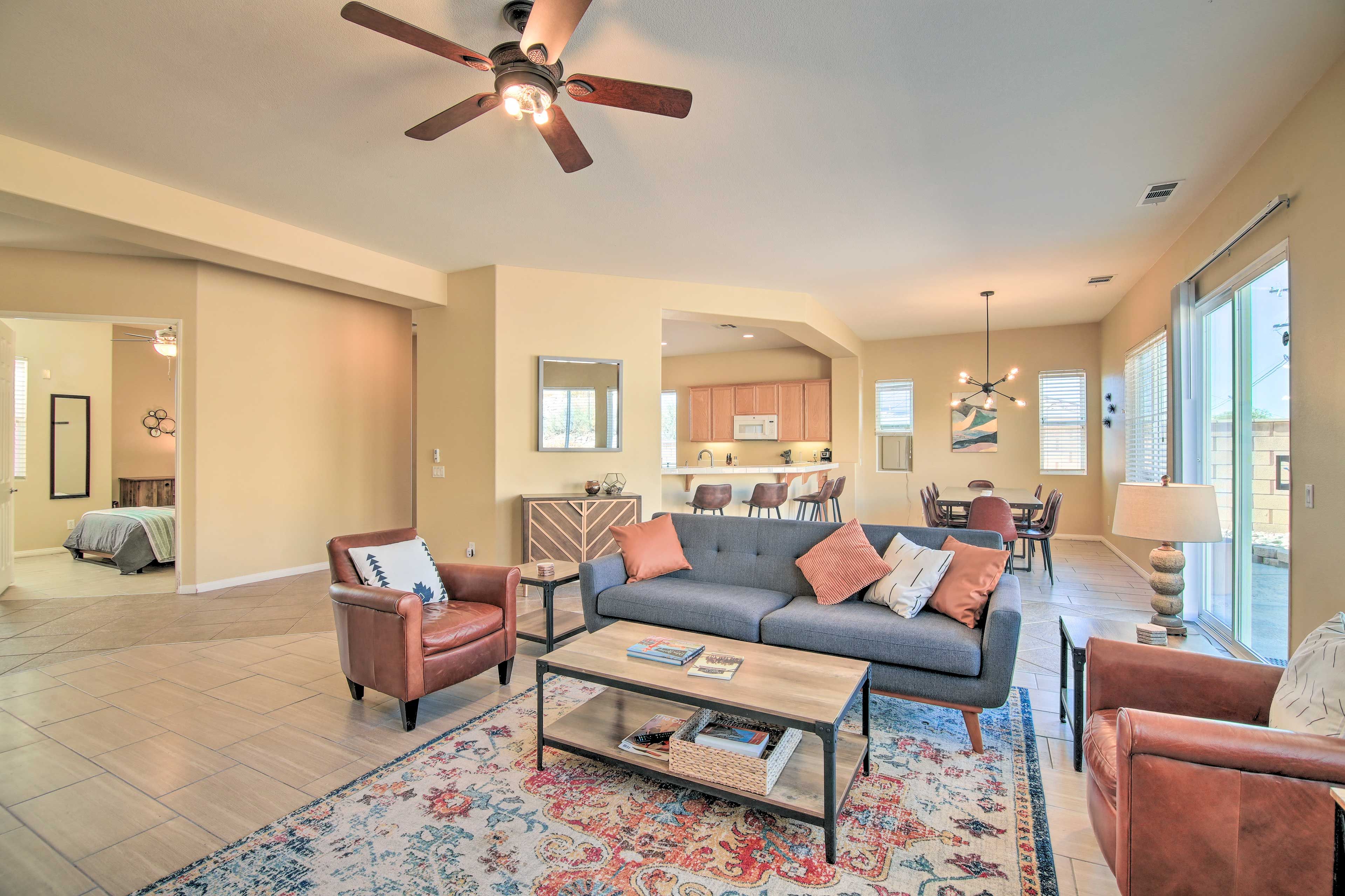 Living Room | Free WiFi | A/C + Heating