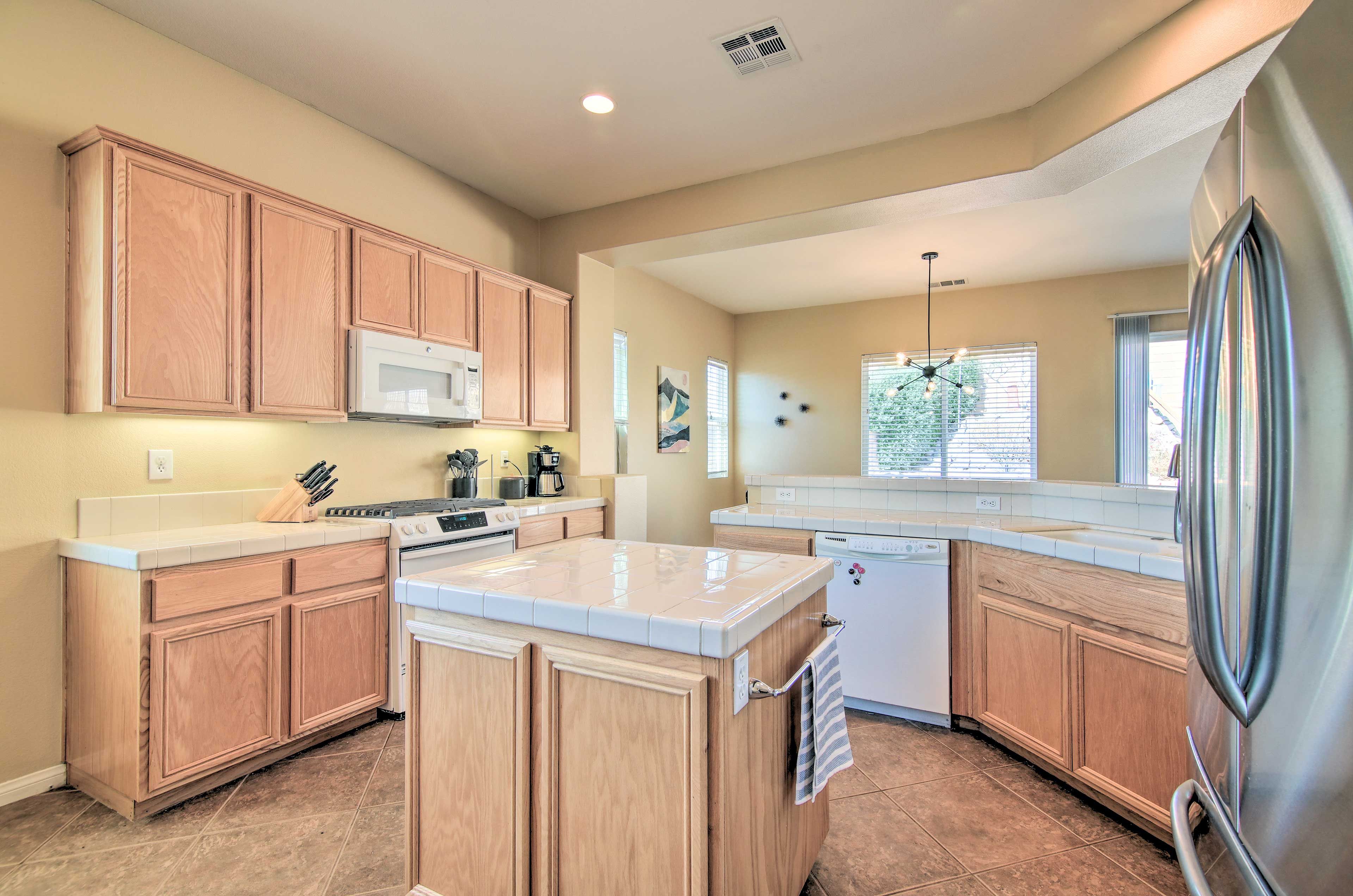 Fully Equipped Kitchen | Blender | Coffee Maker