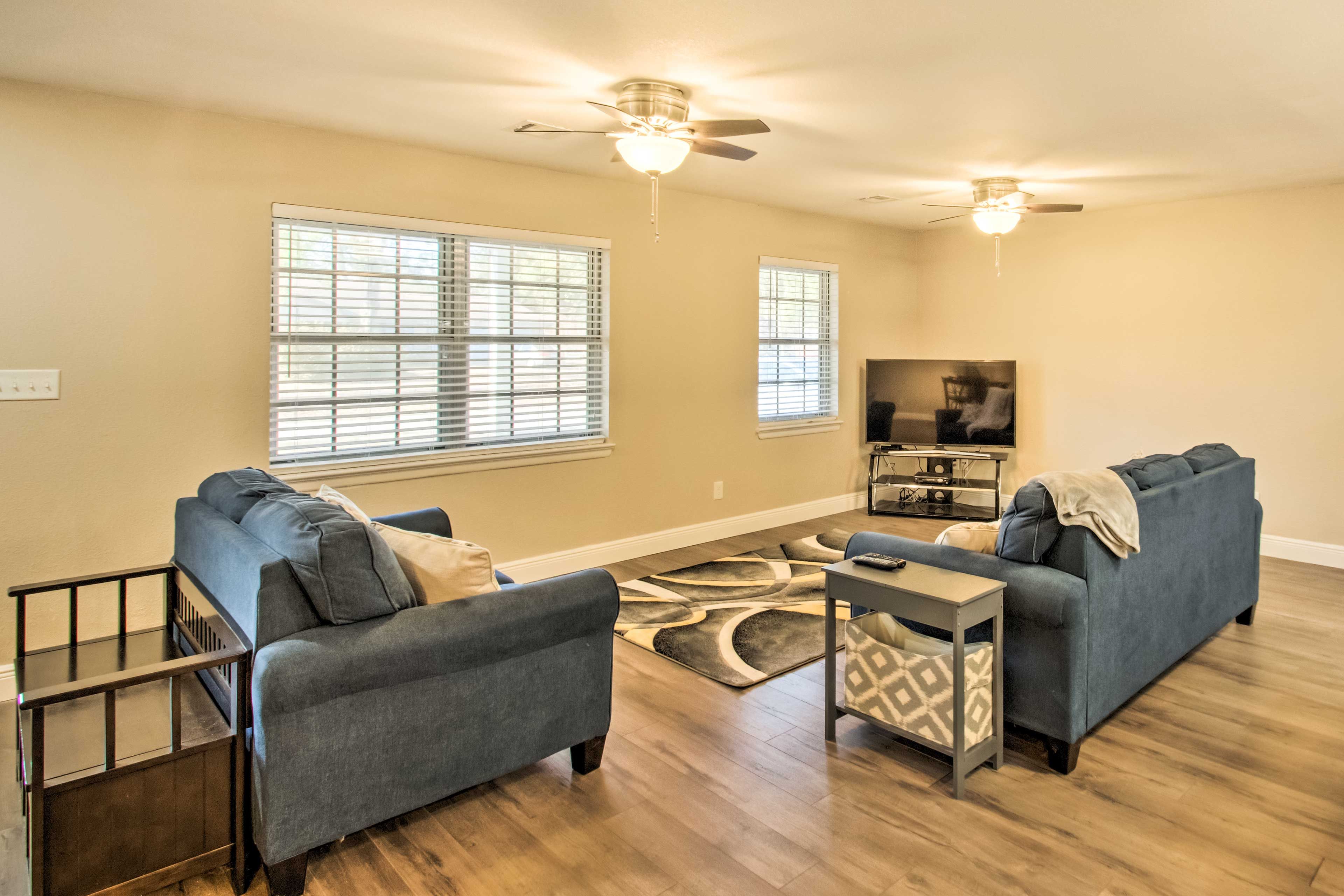 Living Room | Smart TV