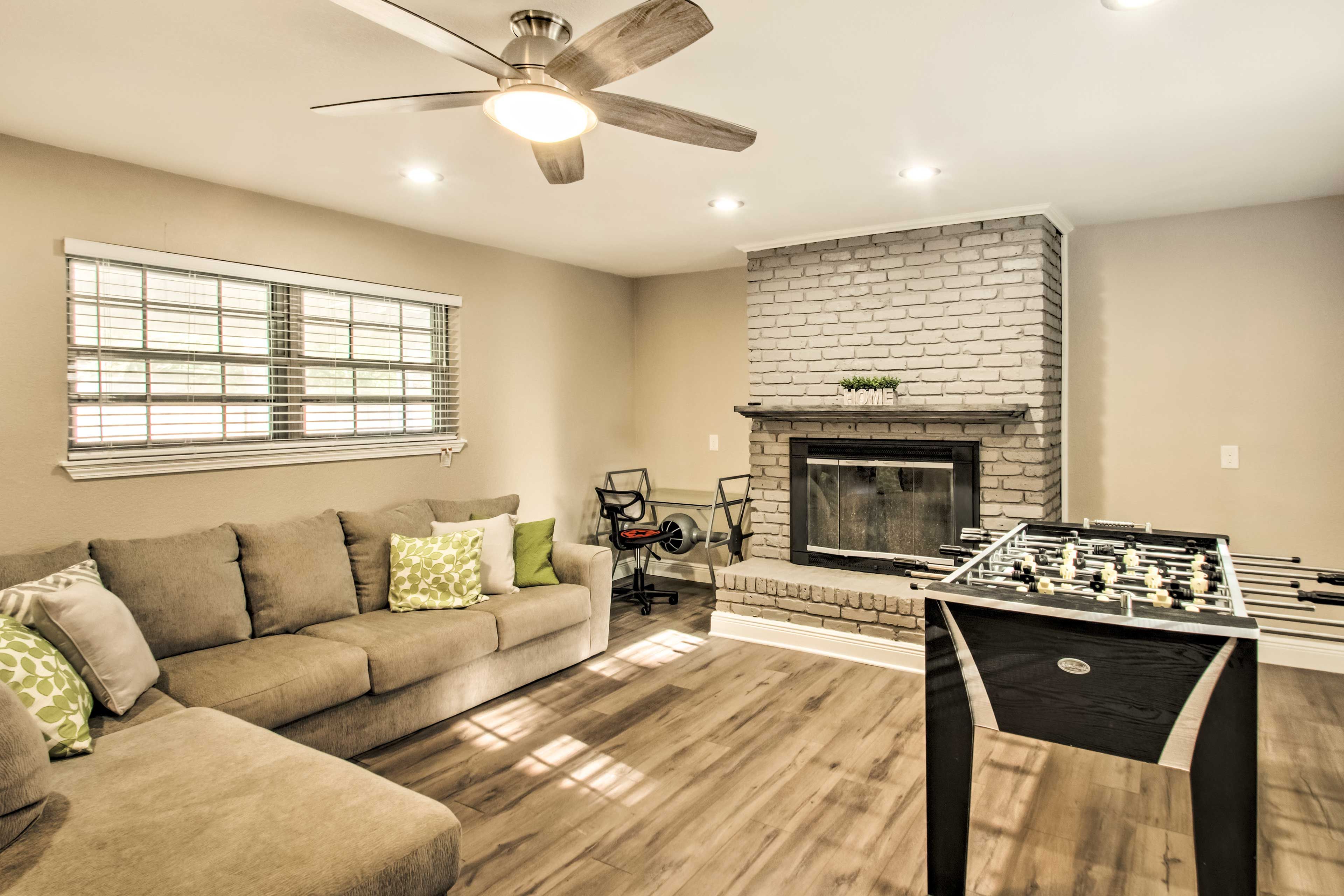 Pensacola Vacation Rental | 1 Floor | 3 BR | 2 BA | 1,900 Sq Ft