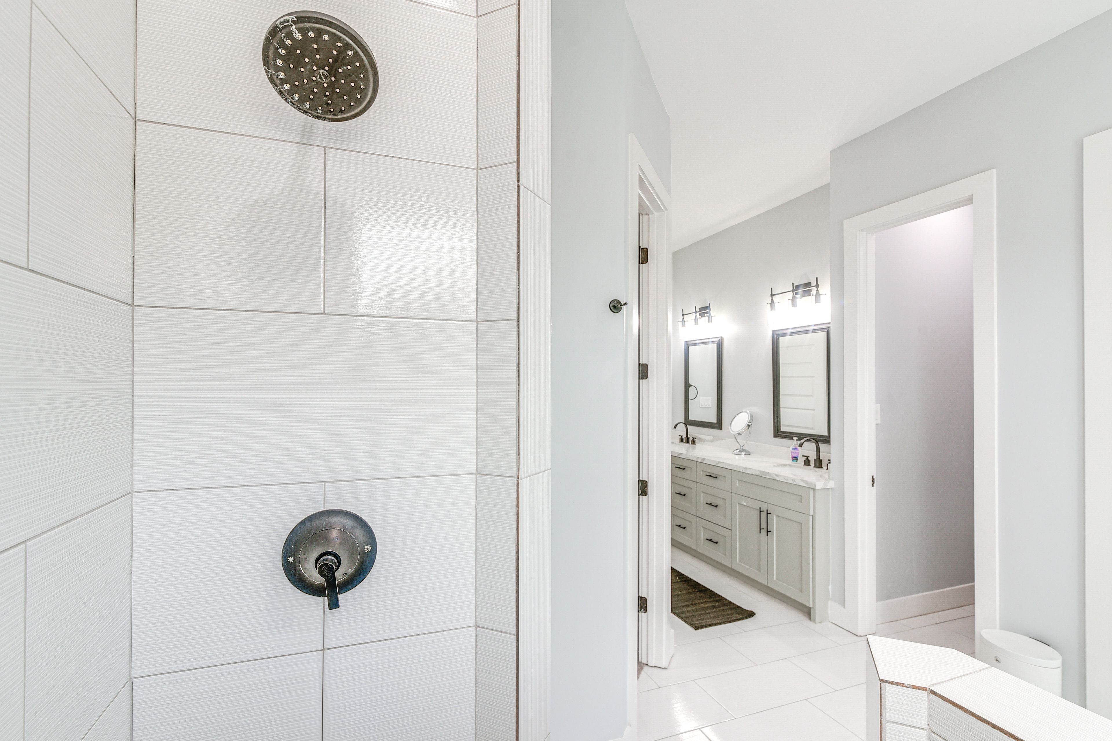 Full Bath | 4th Floor