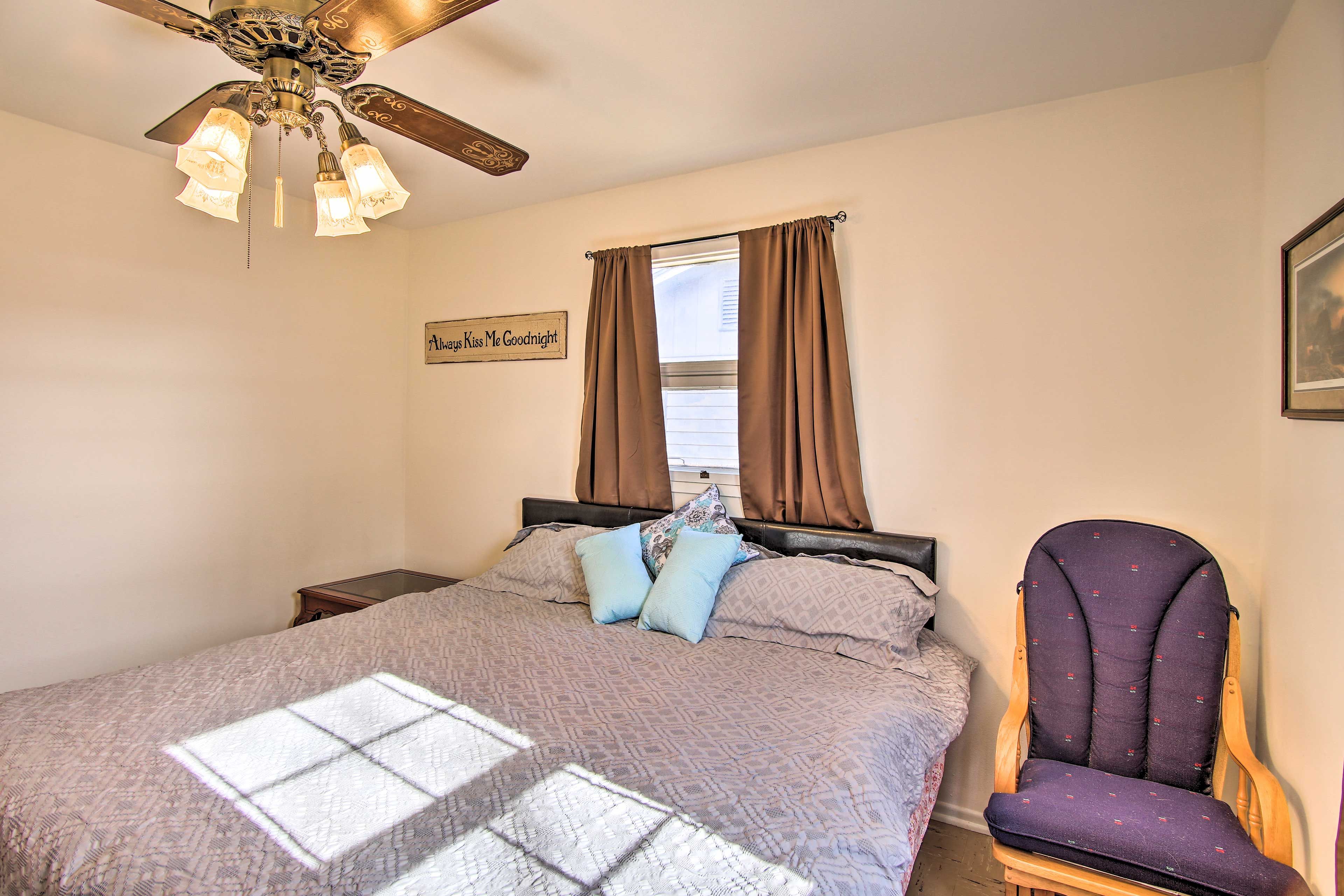 Bedroom 1 | King Bed | Linens Provided