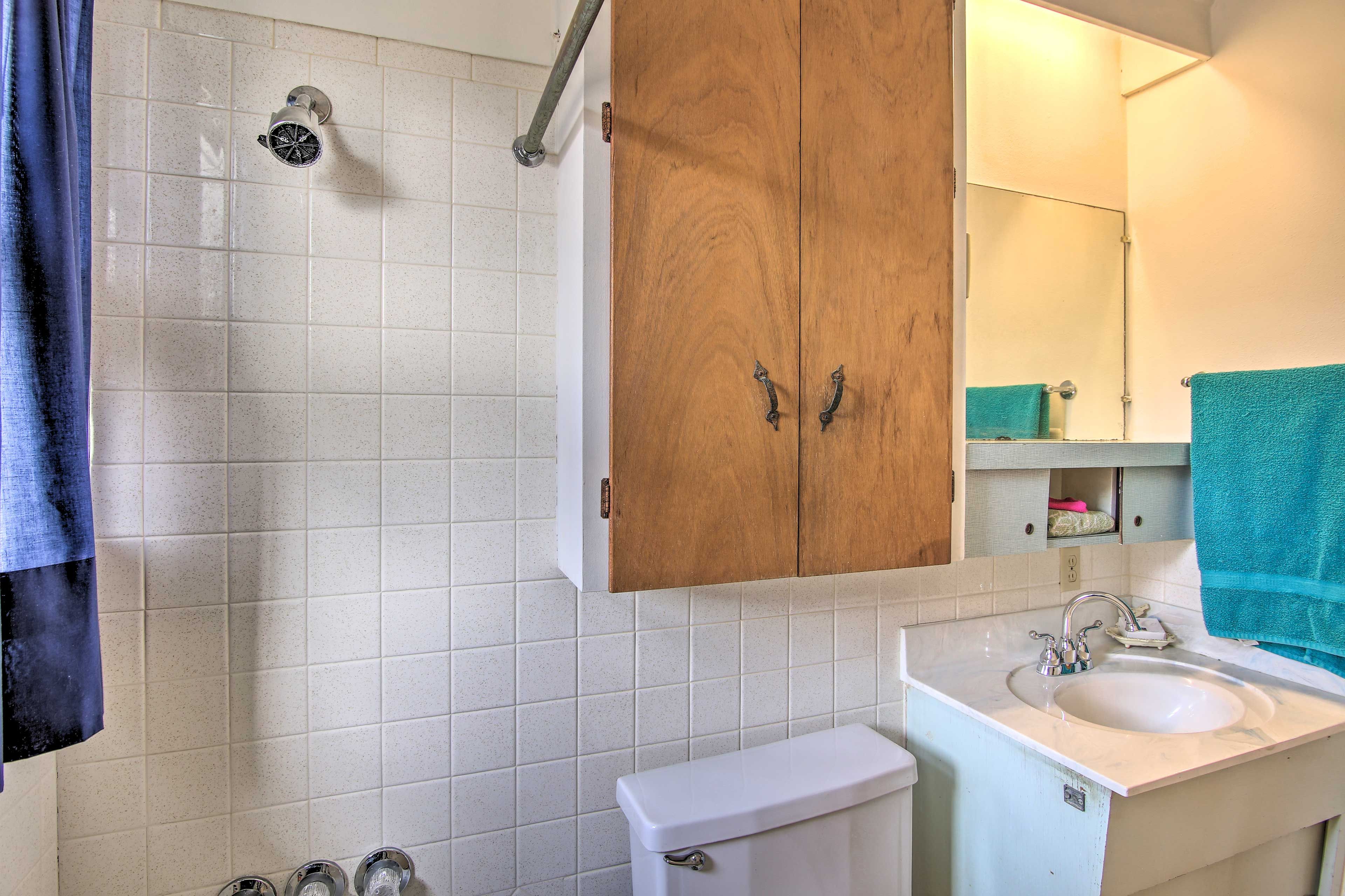Full Bathroom