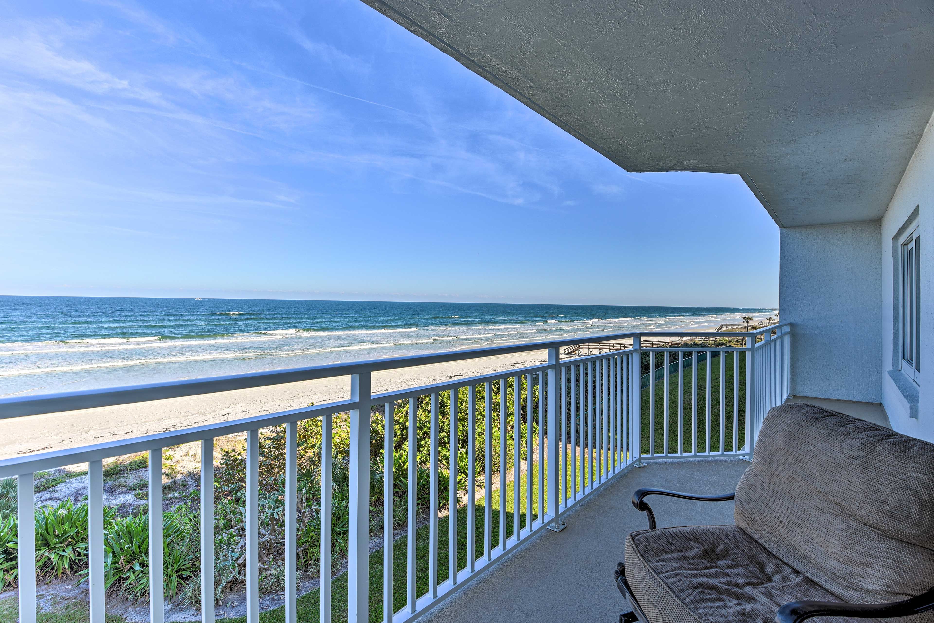 Private Balcony | Access via Living Room