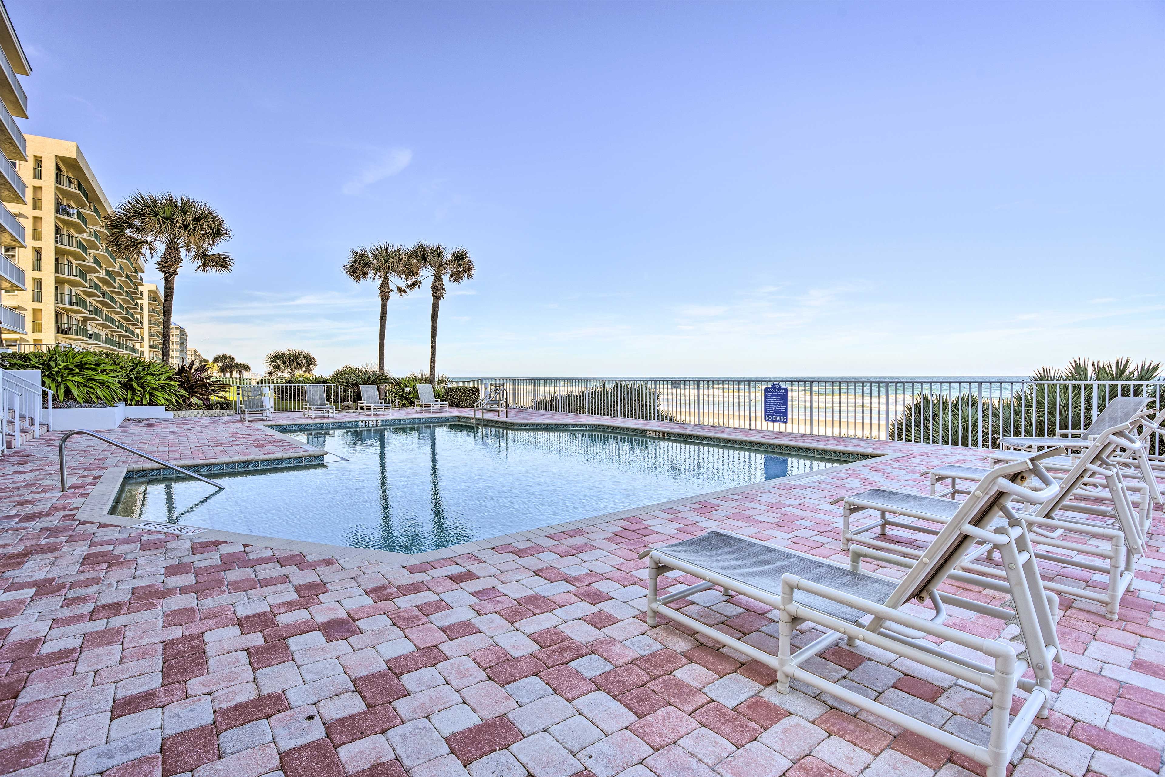 Community Amenities | No Extra Fees