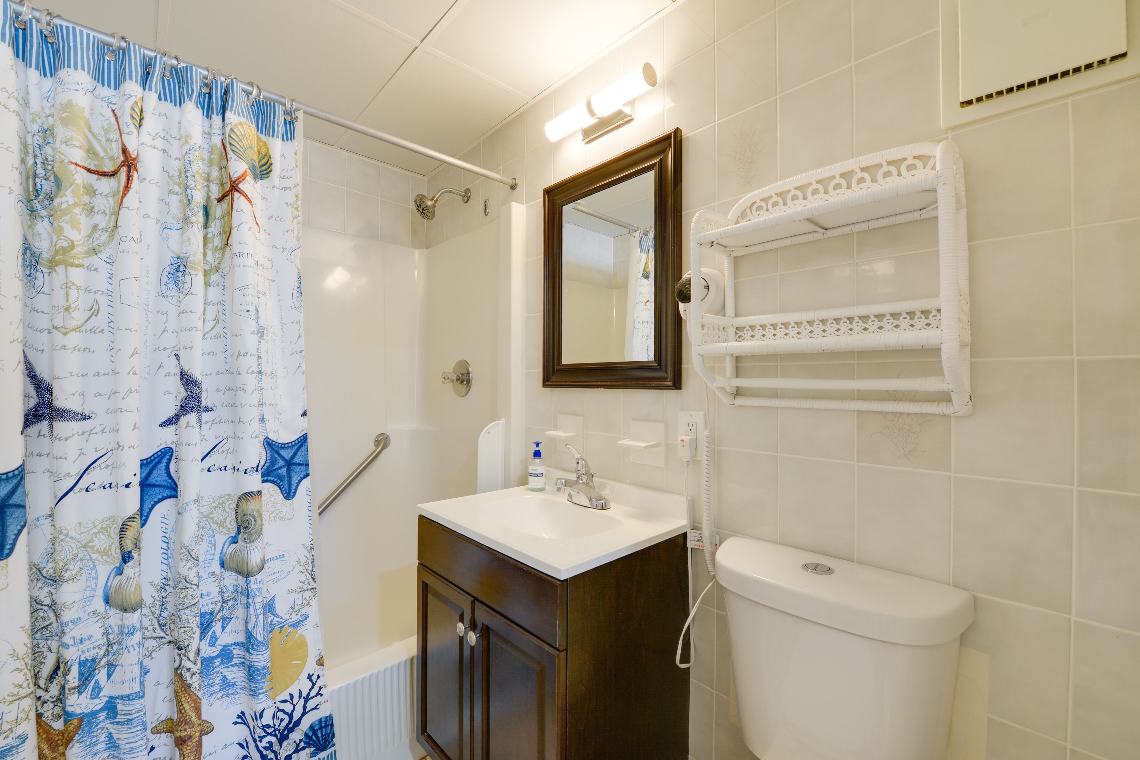 Bathroom | Linens & Towels Provided