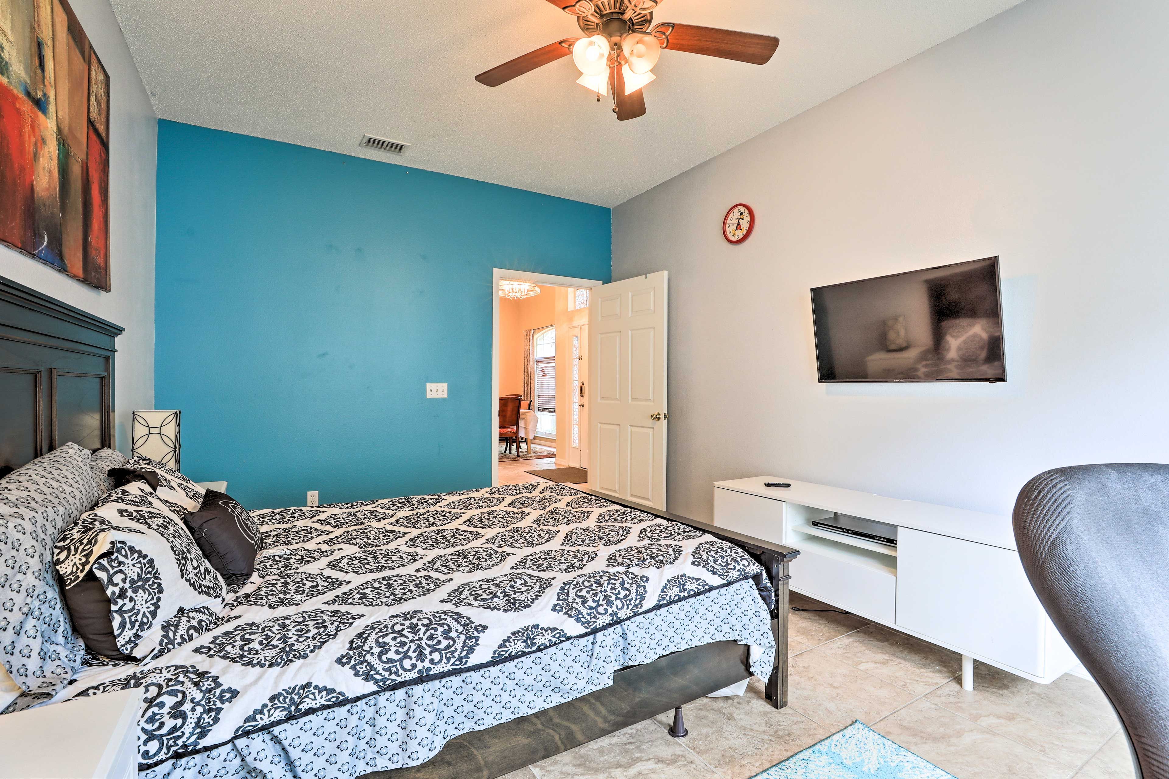 Bedroom 1 | Ground Floor | Smart TV