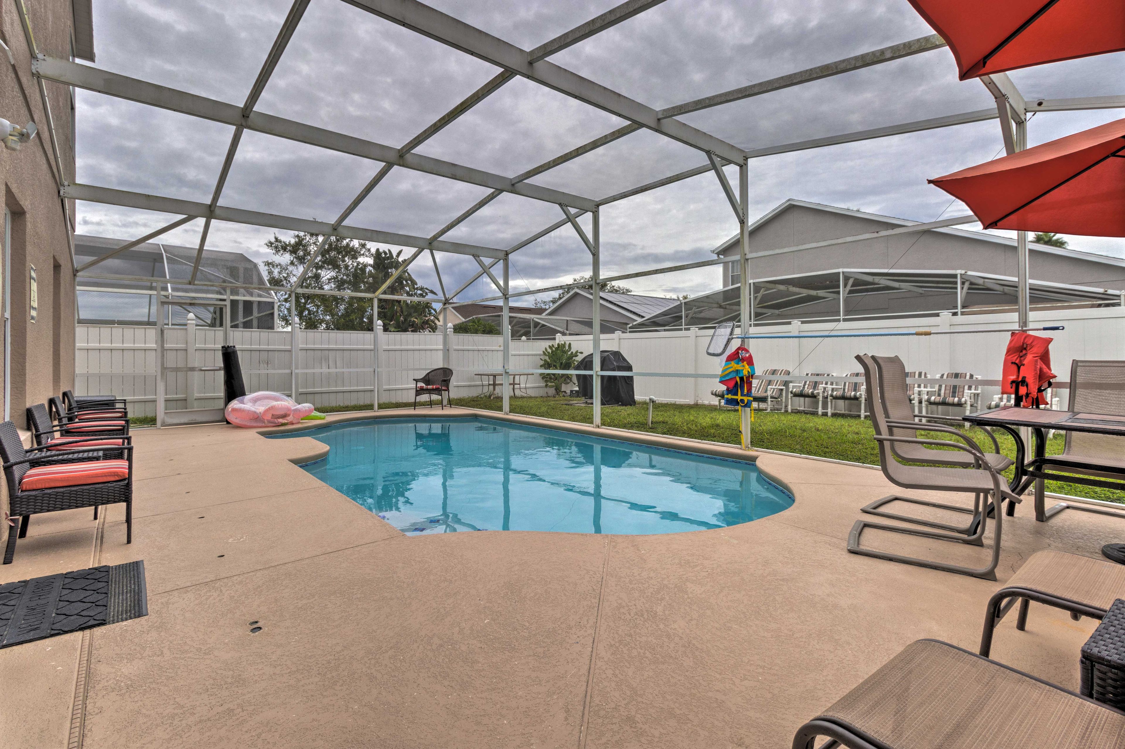 Lanai w/ Seating | Gas Grill