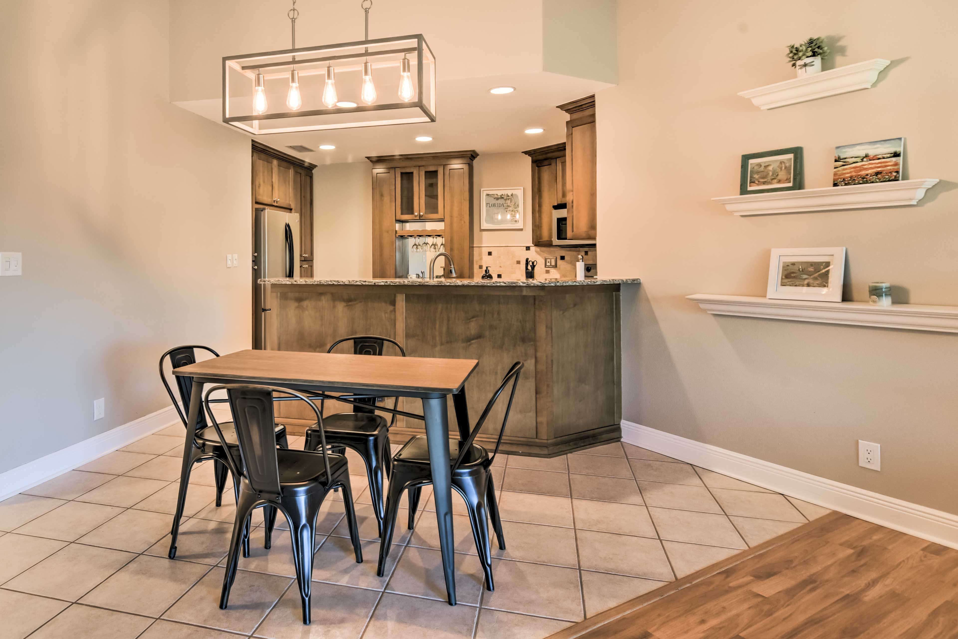 Dining Room | Central Heating & Air Conditioning