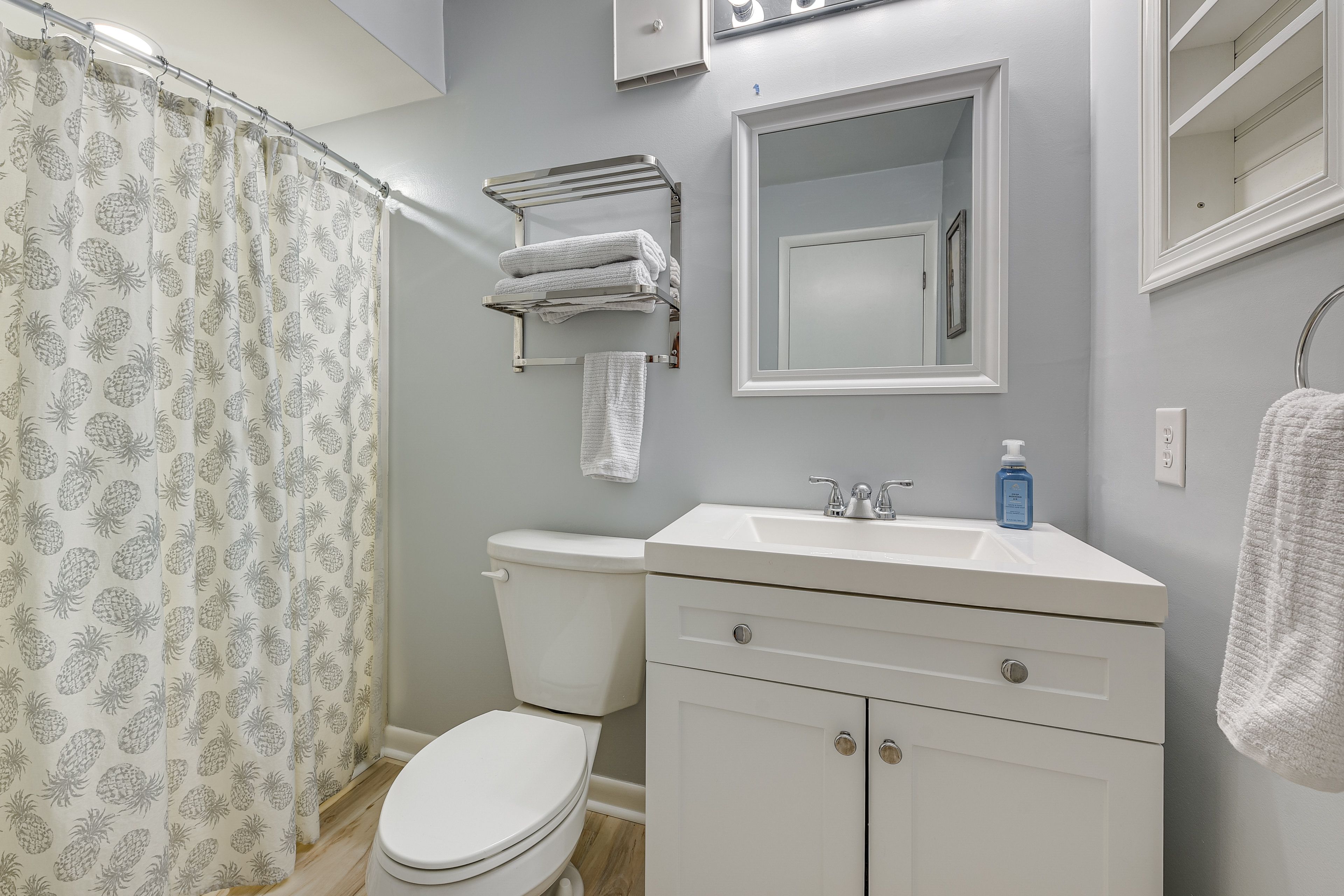 Full Bathroom