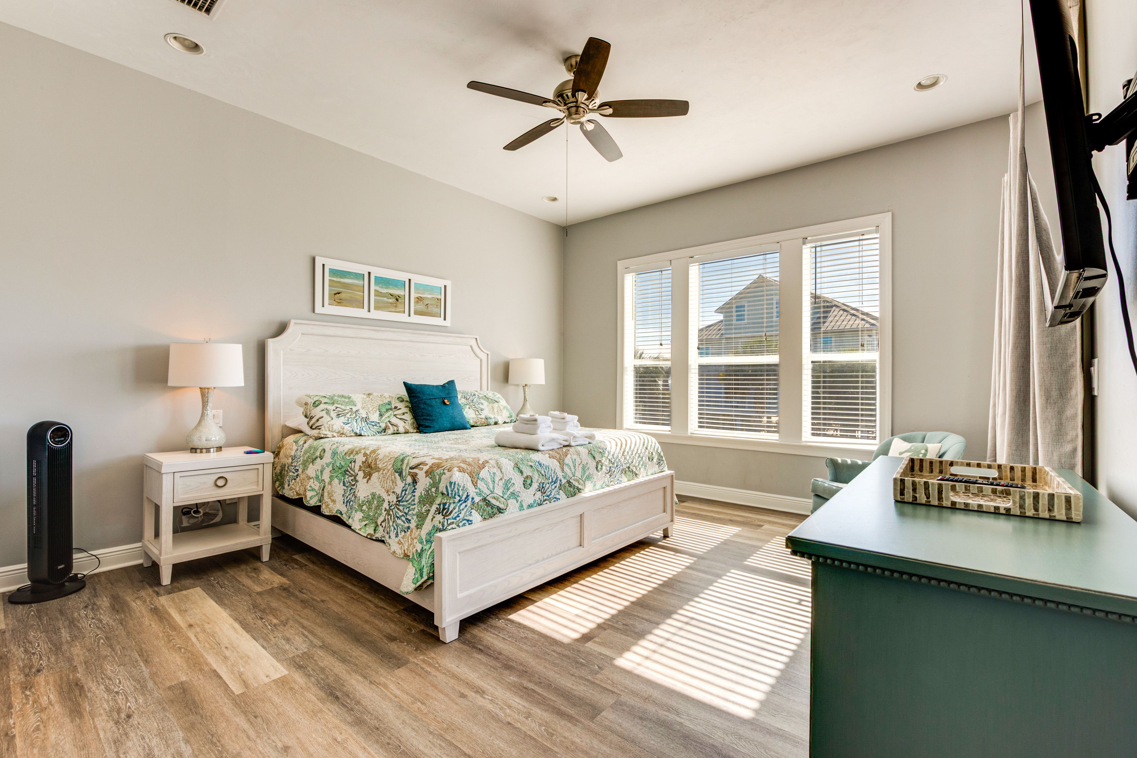 Bedroom 2 | King Bed | Deck Access | En-Suite Bathroom