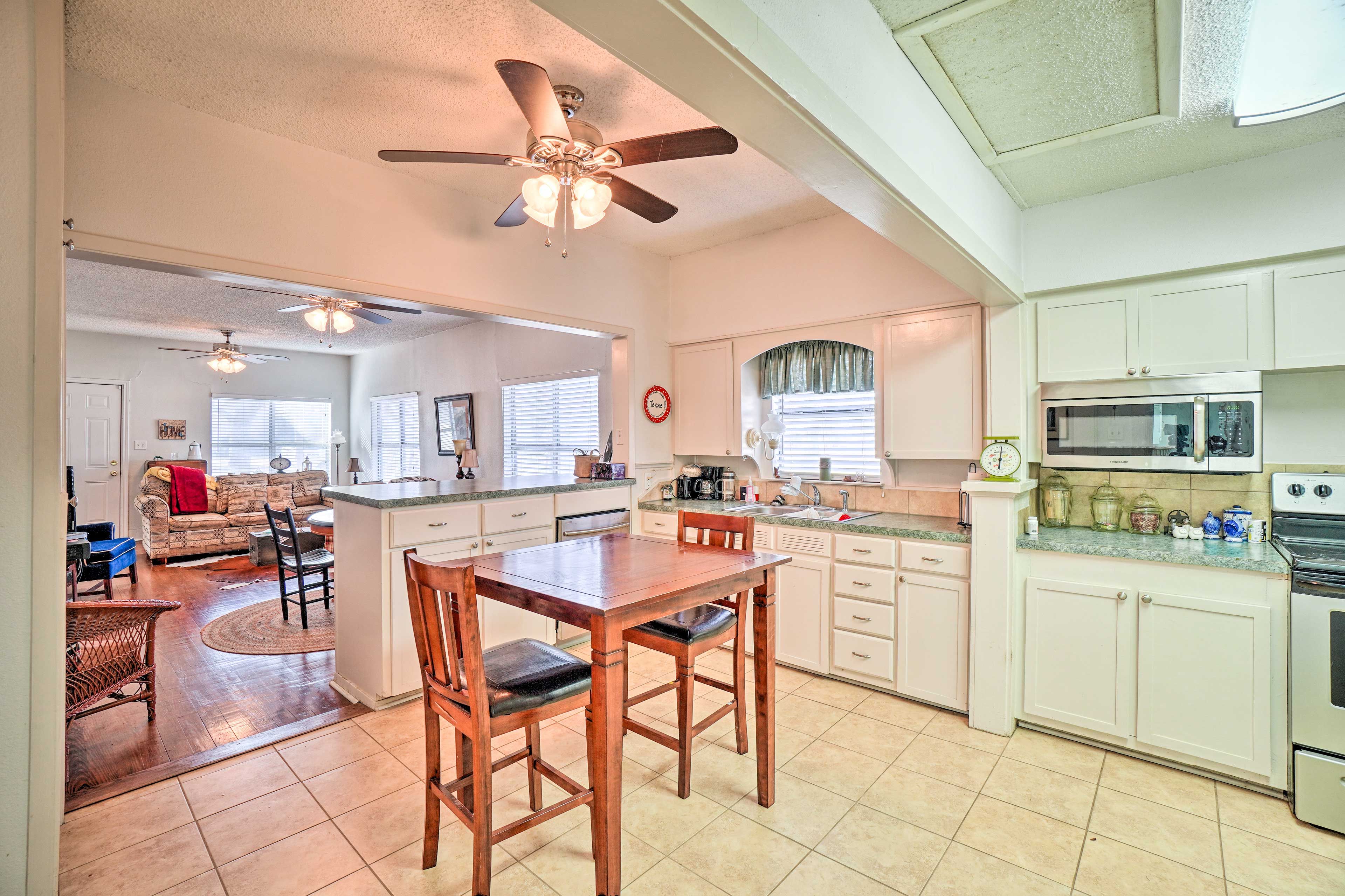 Fully Equipped Kitchen | Dishwahser