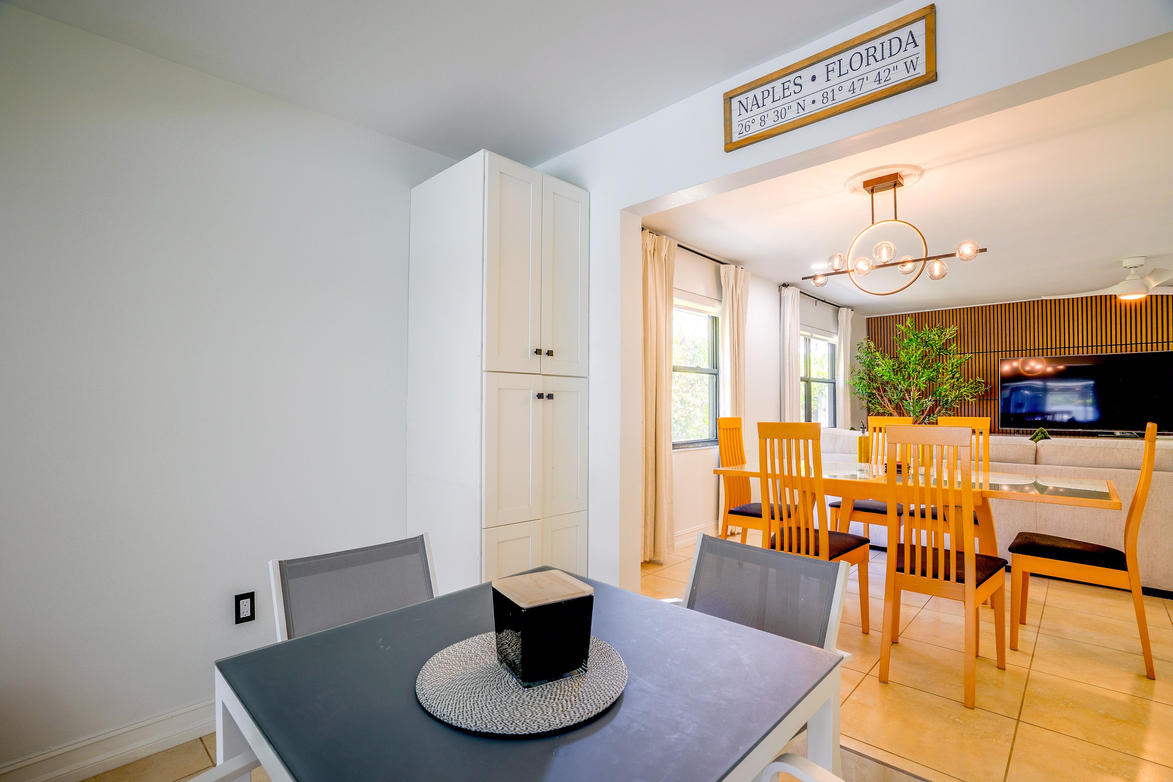 Breakfast Nook