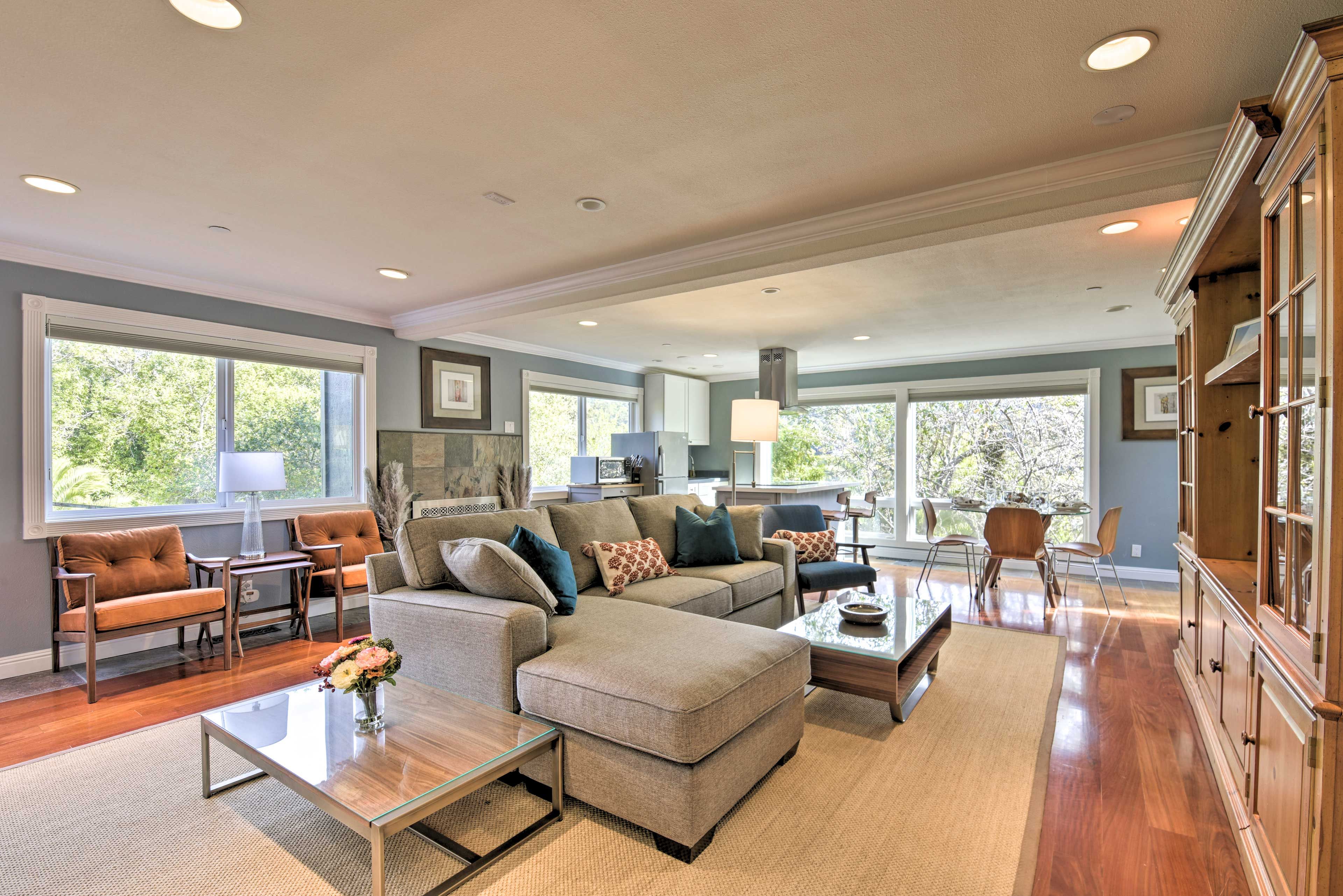 Living Room | Sleeper Sofa