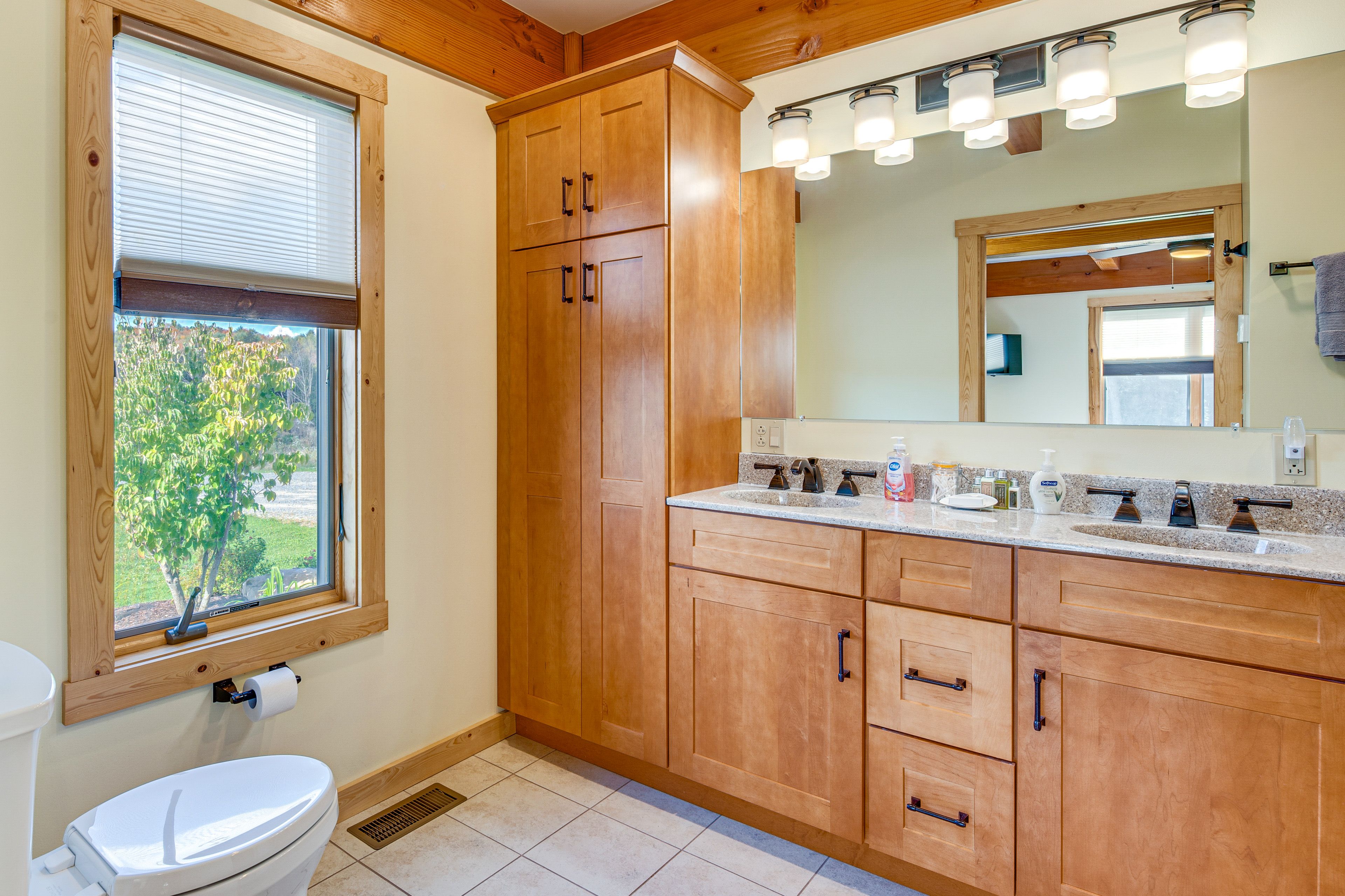 En-Suite Bathroom | Complimentary Toiletries