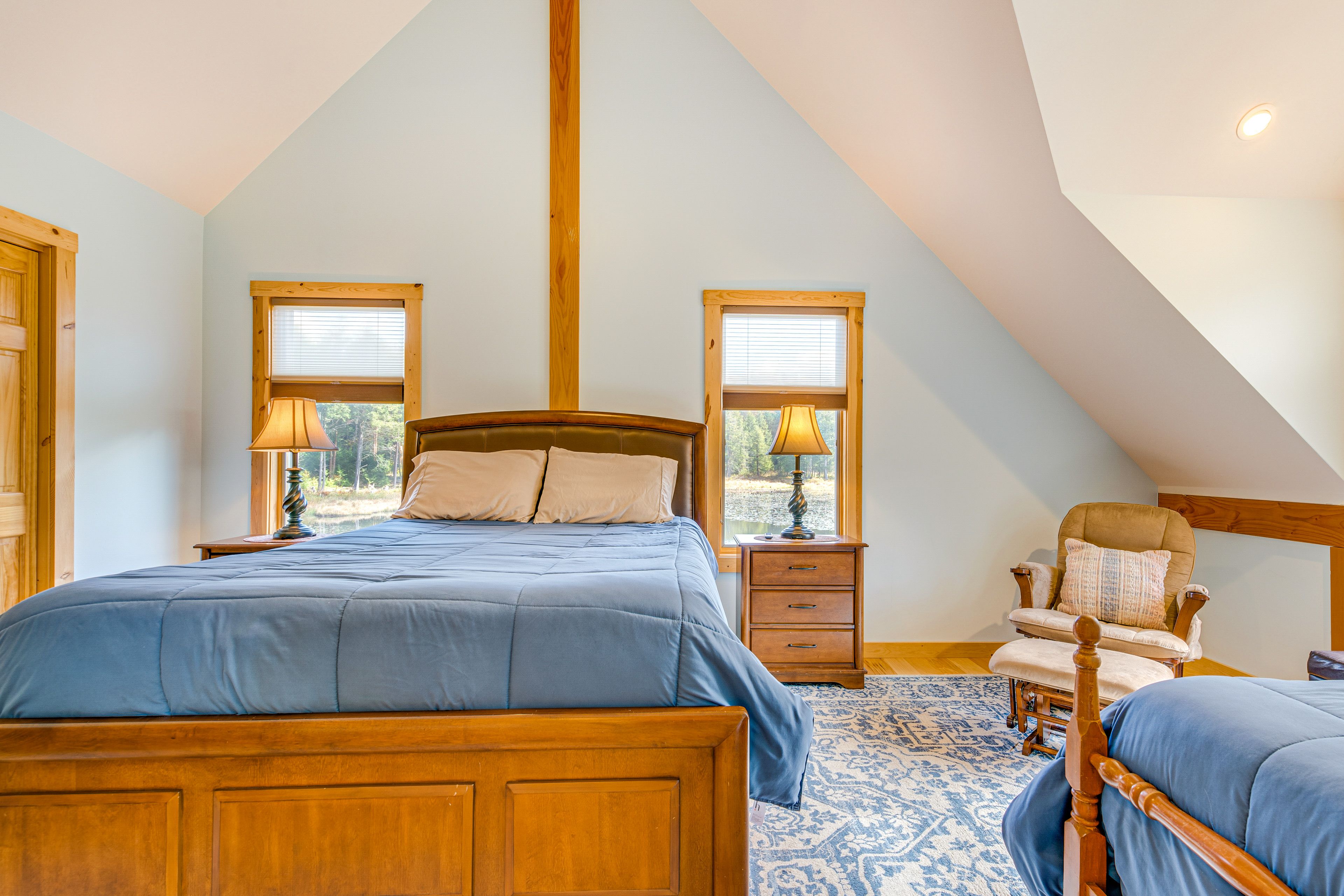Bedroom 4 | Queen Bed | Twin Bed