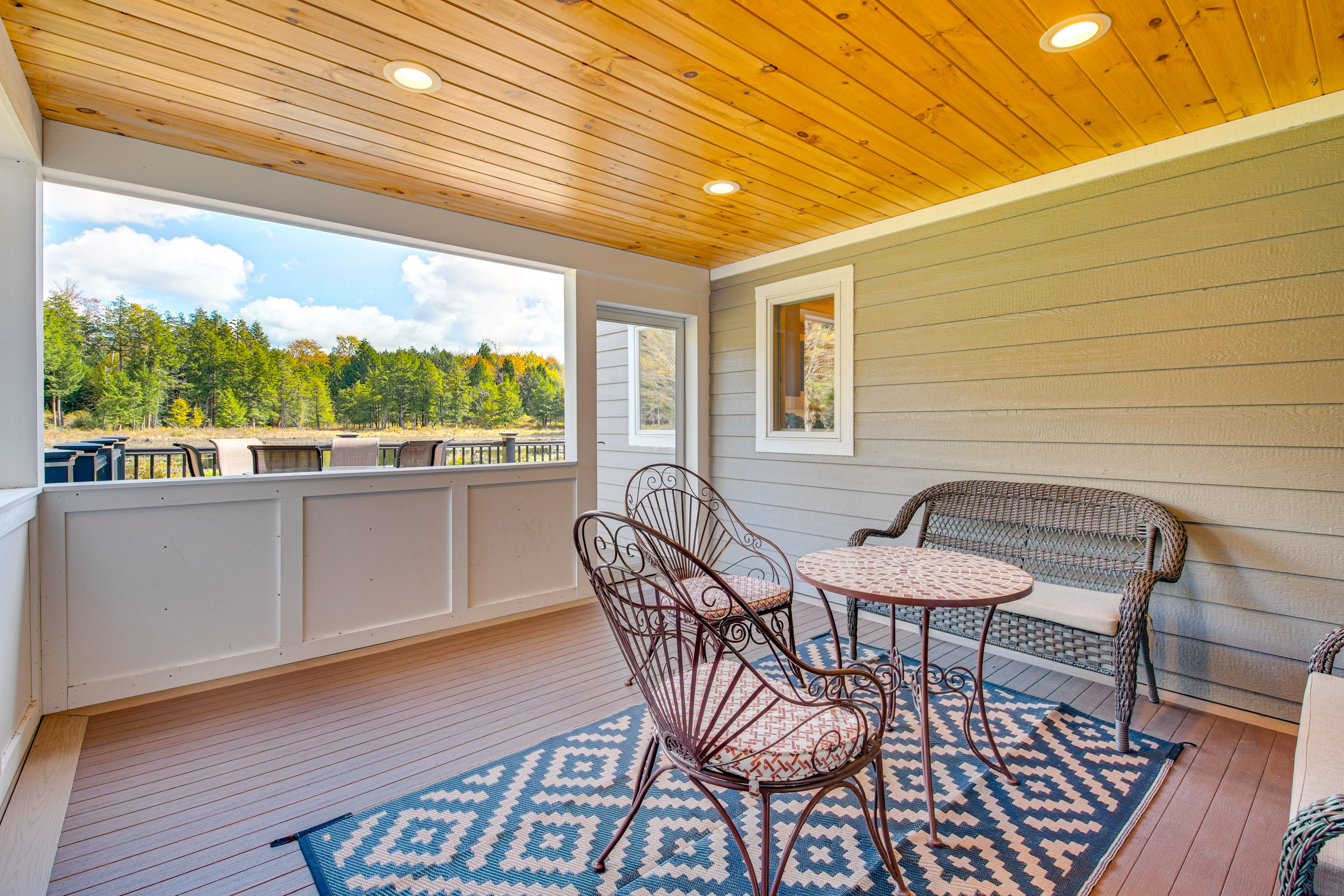 Private Deck | Outdoor Dining Area