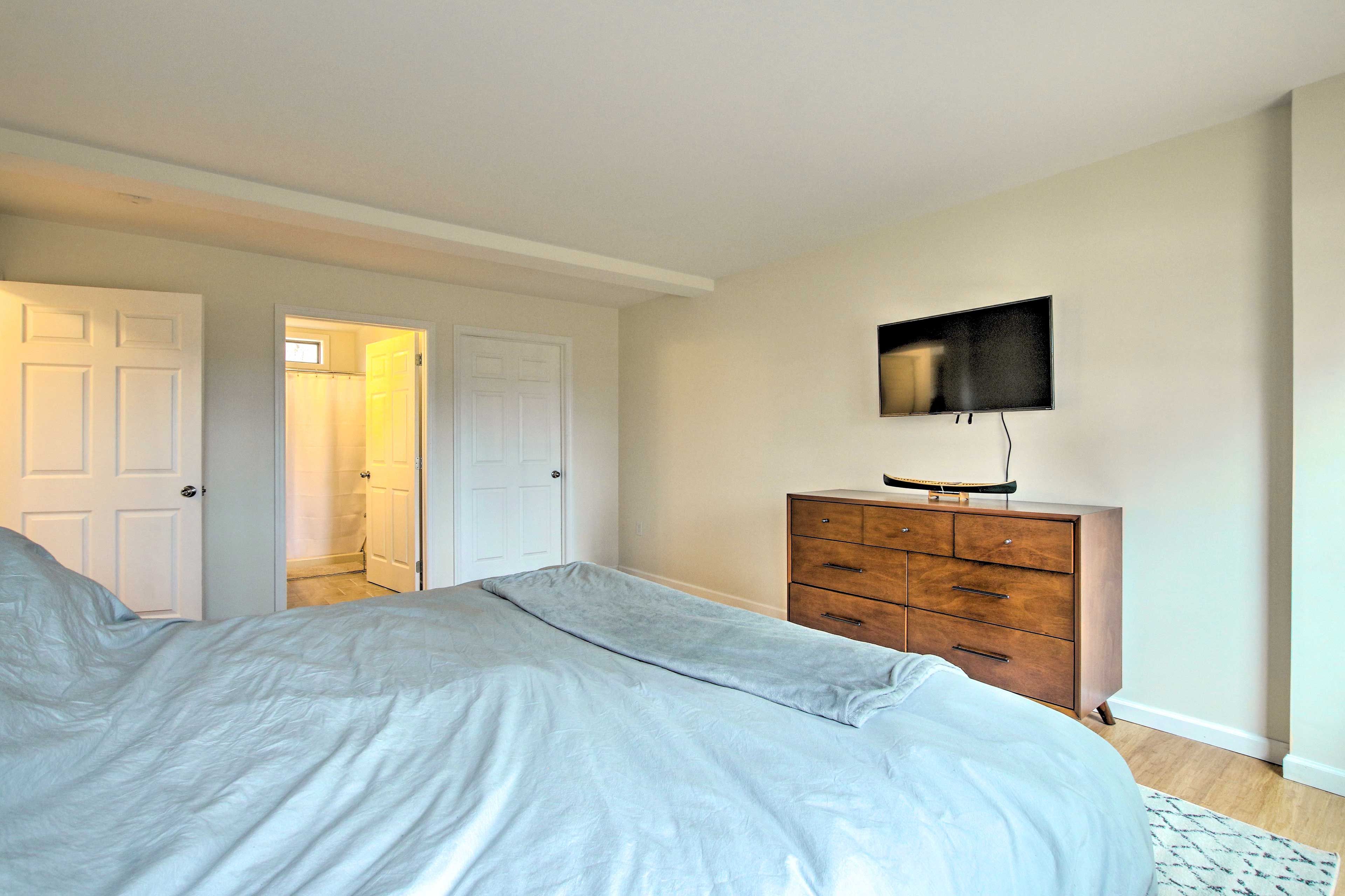 Bedroom 1 | Linens Provided