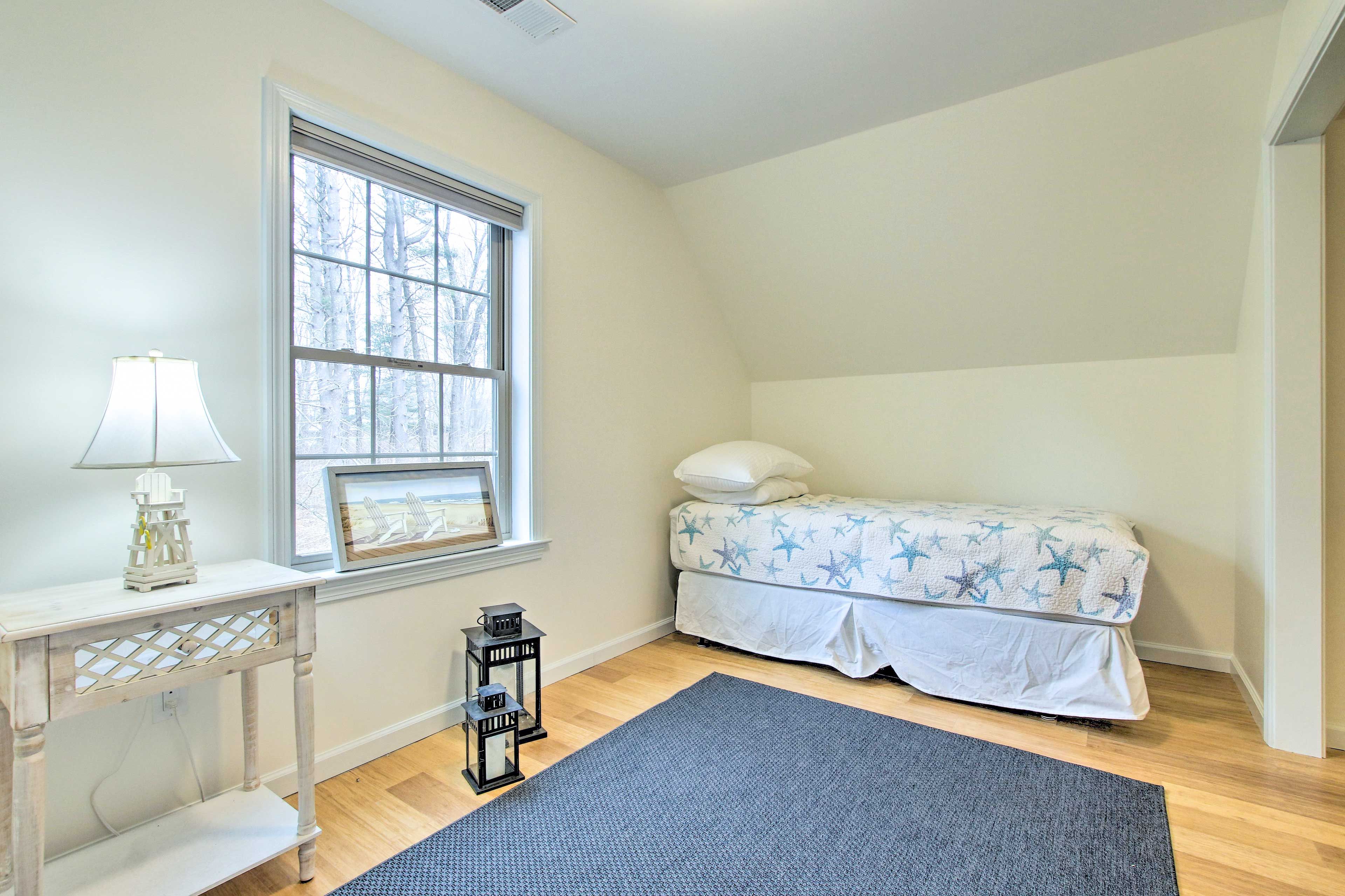 Sleeping Nook | Stairs Required