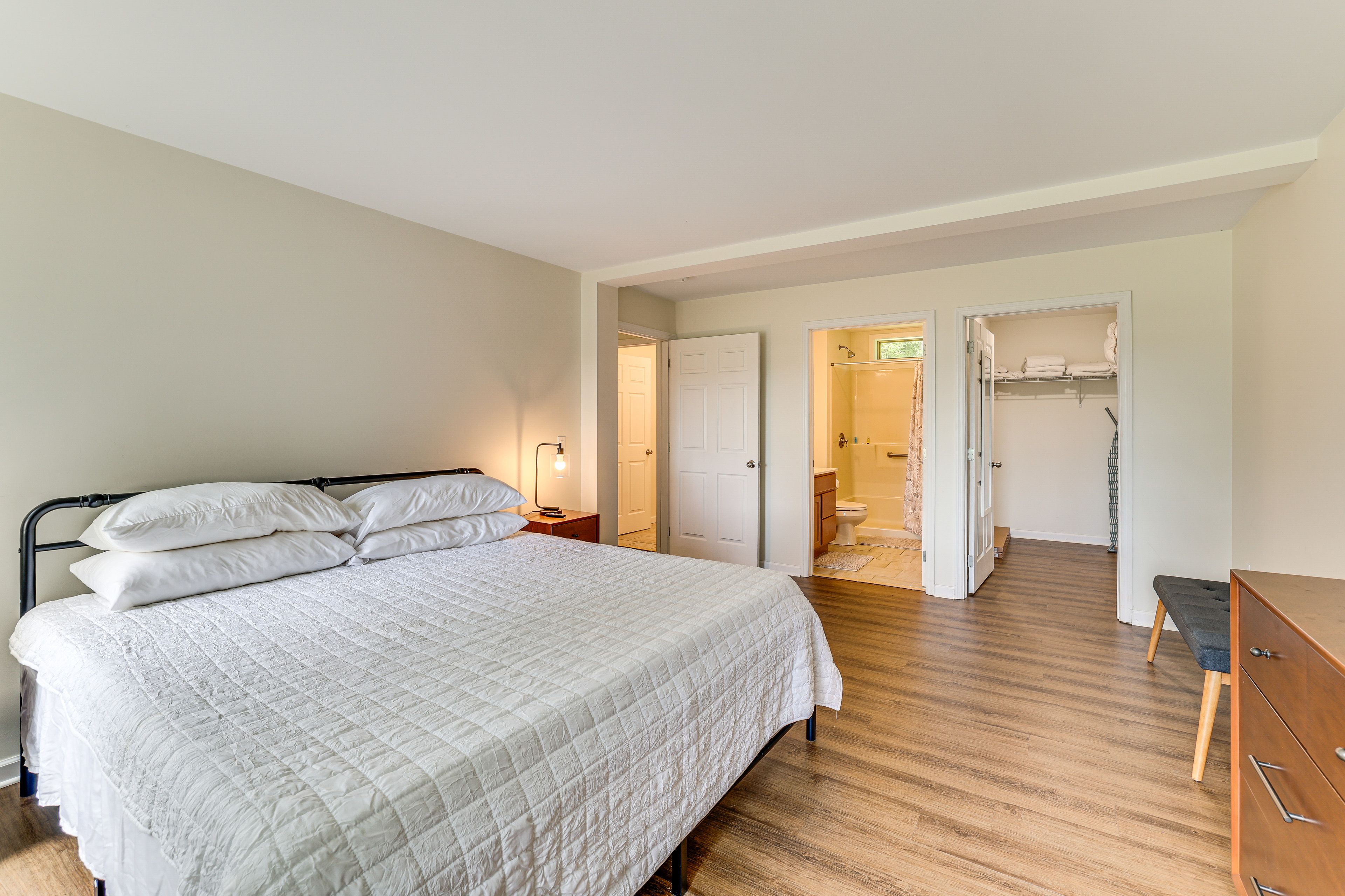 Bedroom 1 | King Bed | Smart TV | Linens Provided