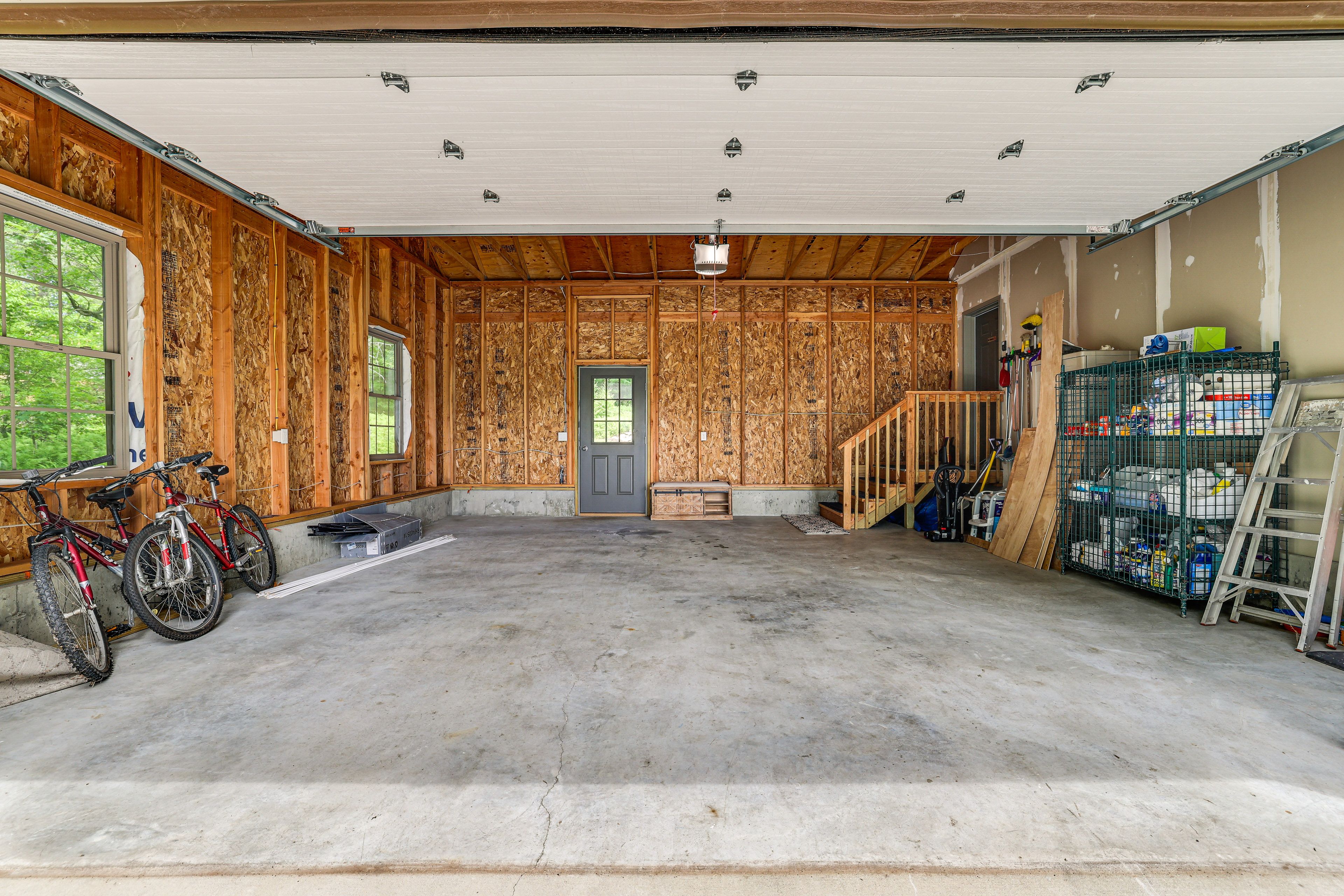 Garage | 2 Vehicles