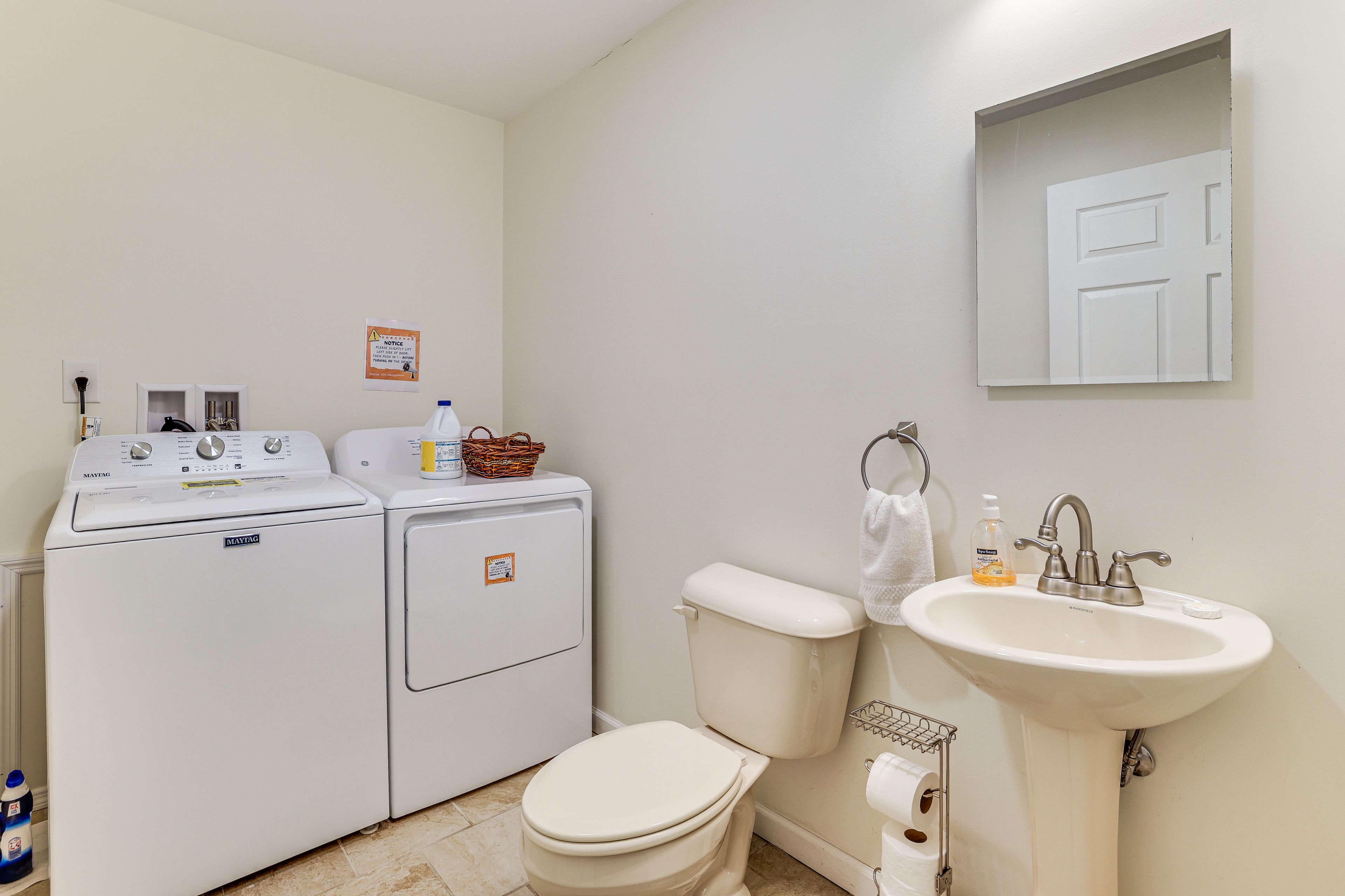 Half Bathroom | Towels Provided | Laundry