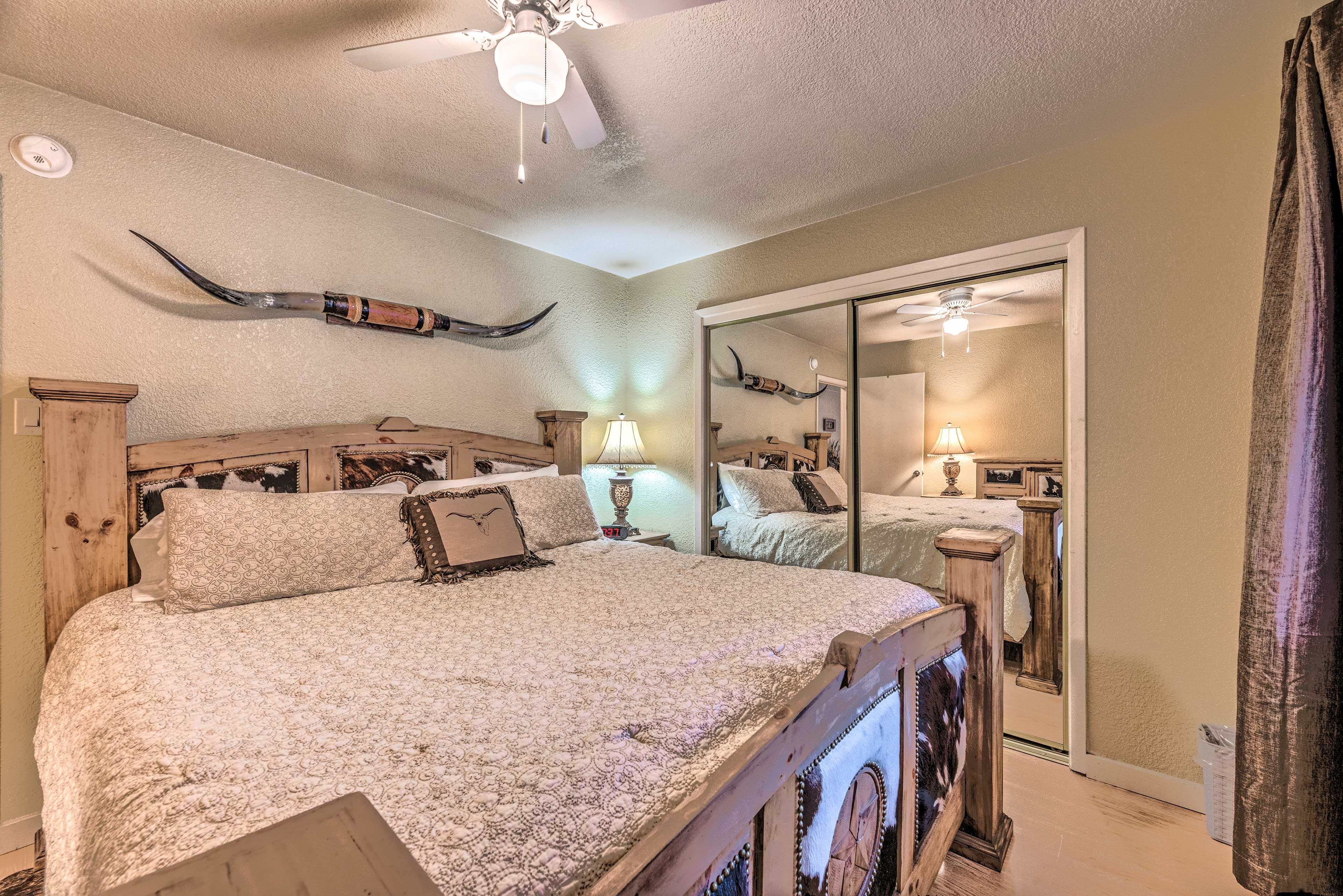 Bedroom 1 | King Bed | Linens Provided