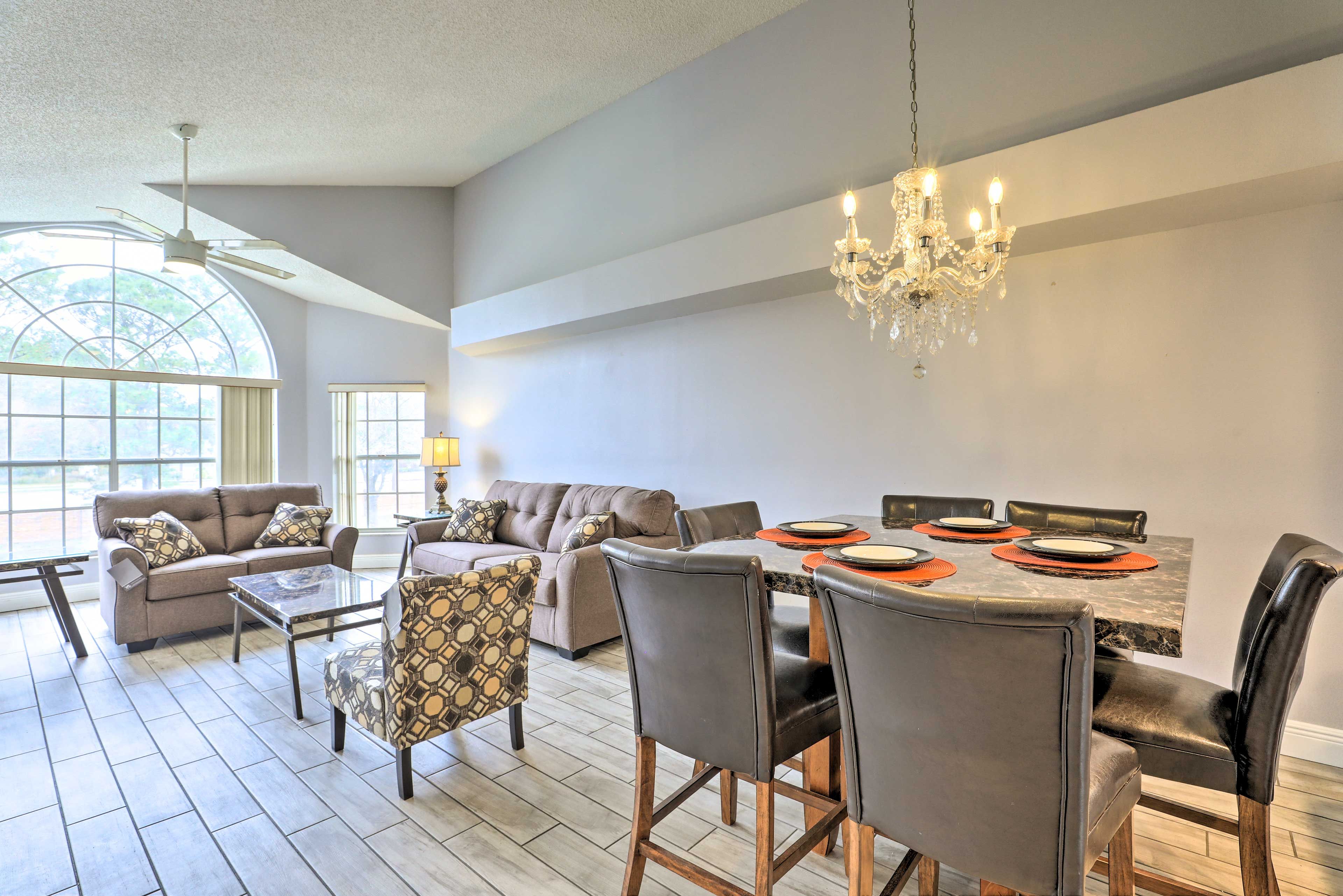 Dining Area | Dishware Provided