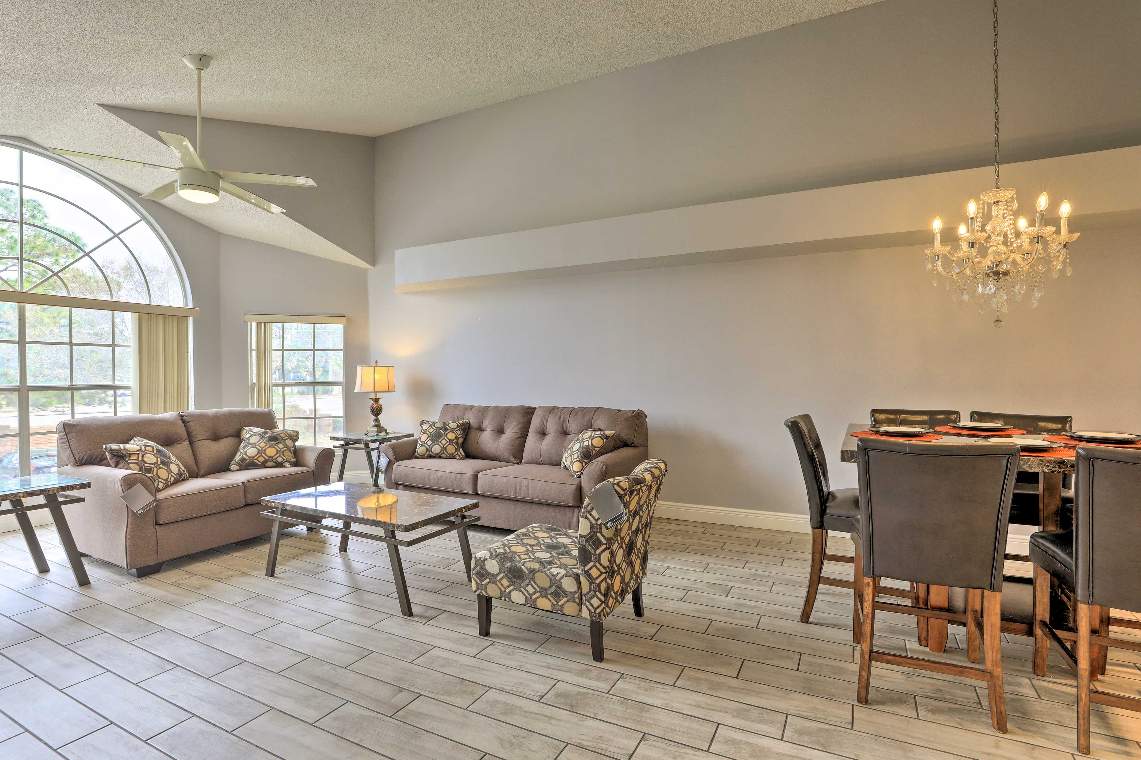 Living Room | Free WiFi