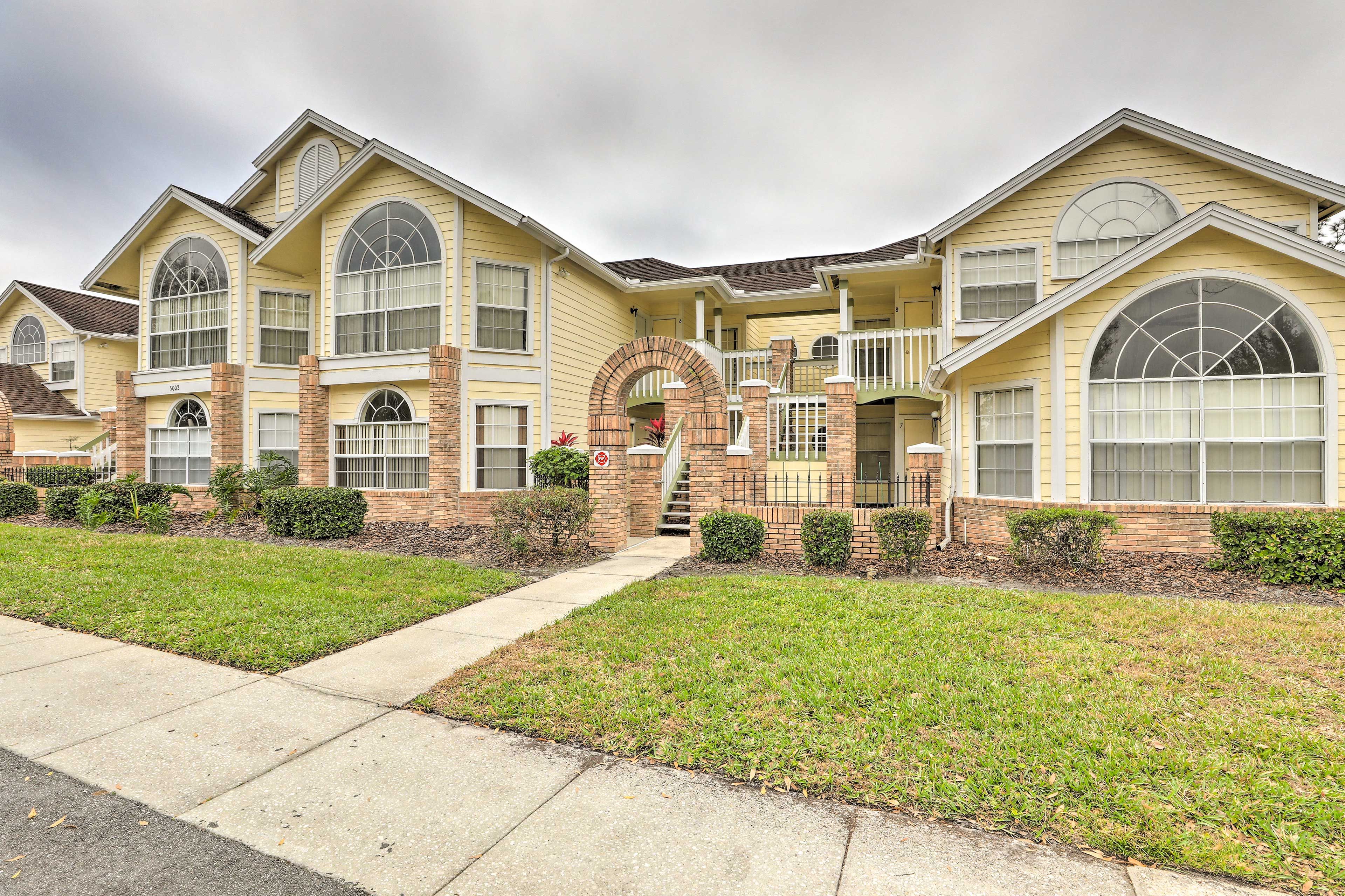Condo Exterior | Community Lot Parking