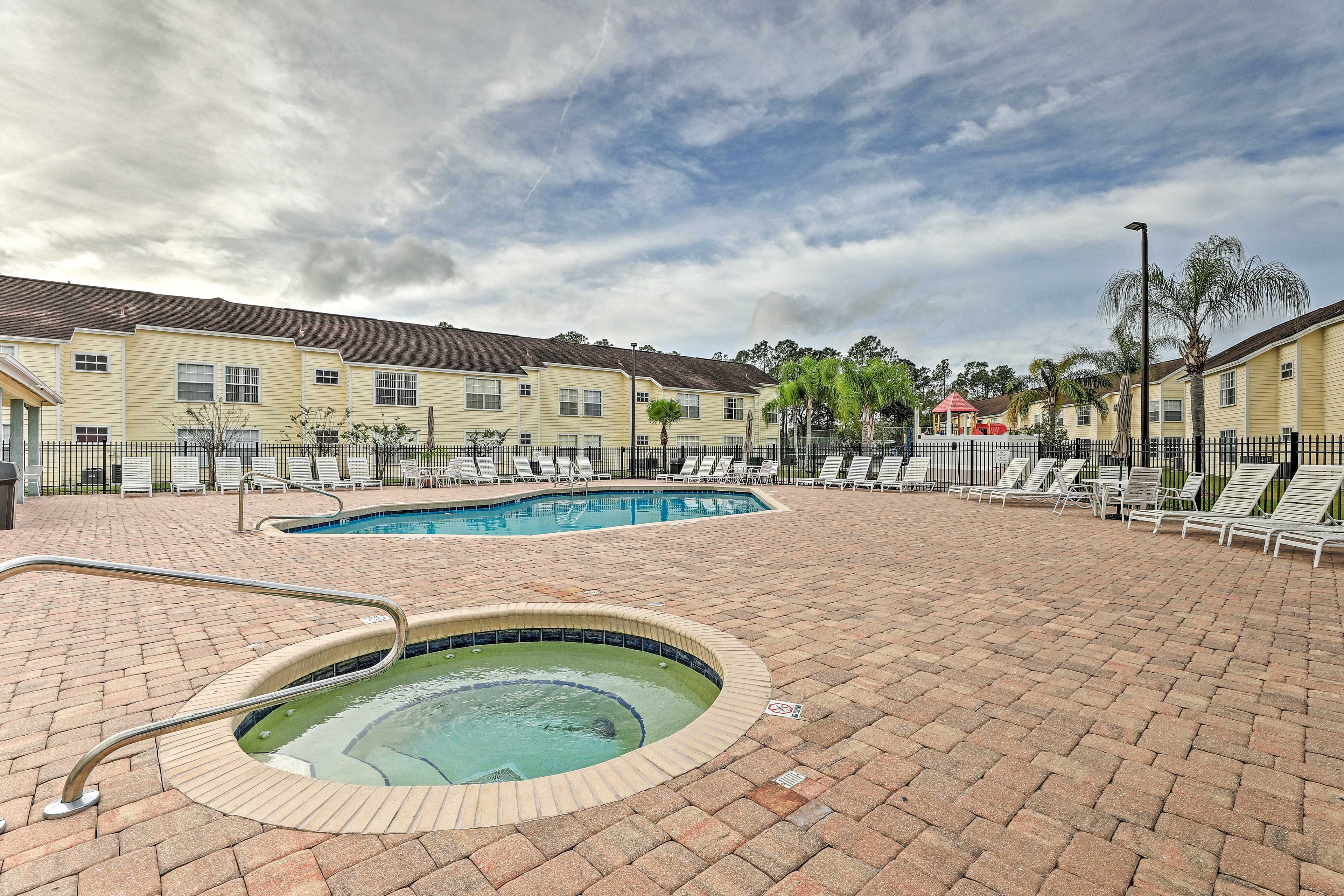 Laguna Bay Amenities