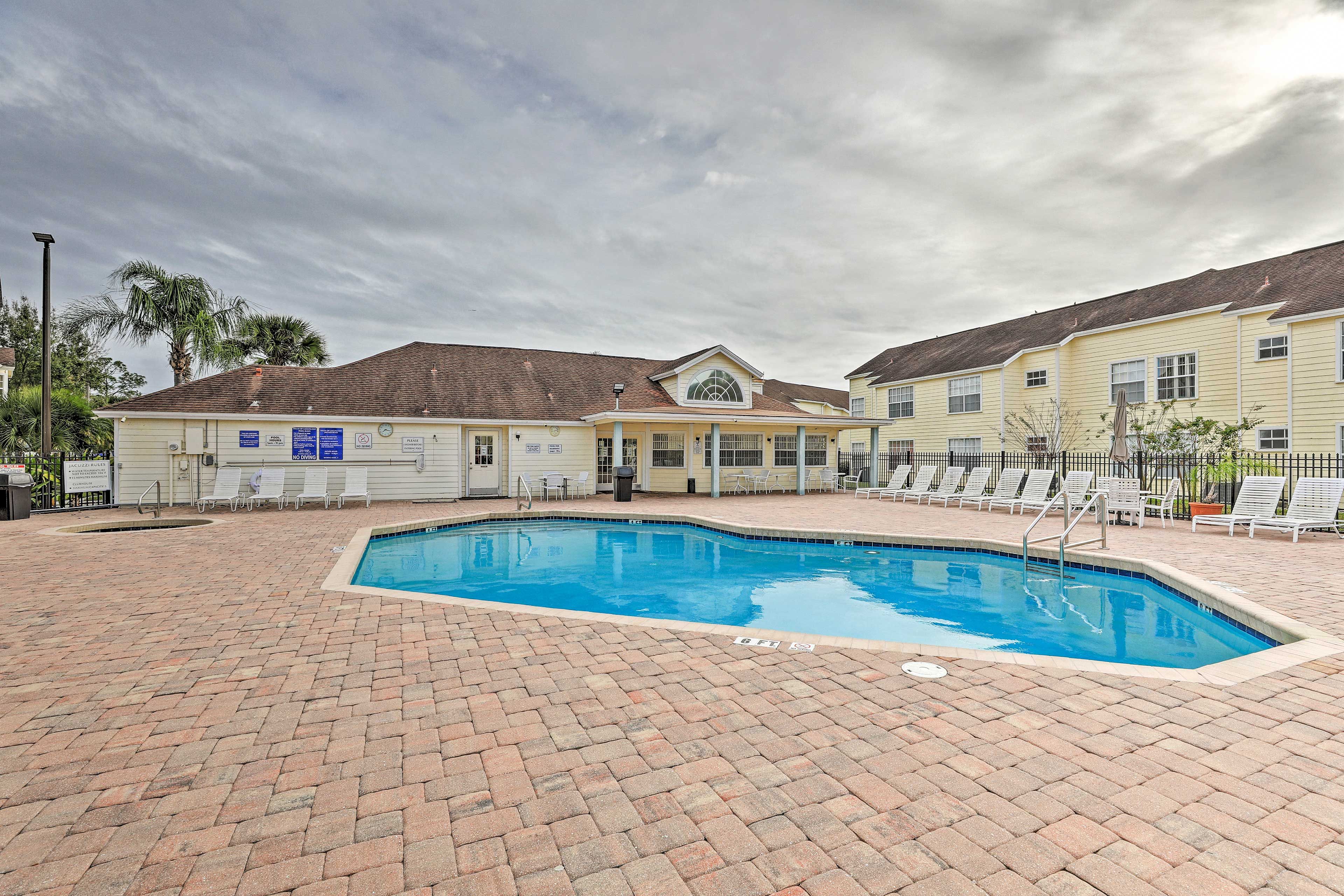 Laguna Bay Amenities
