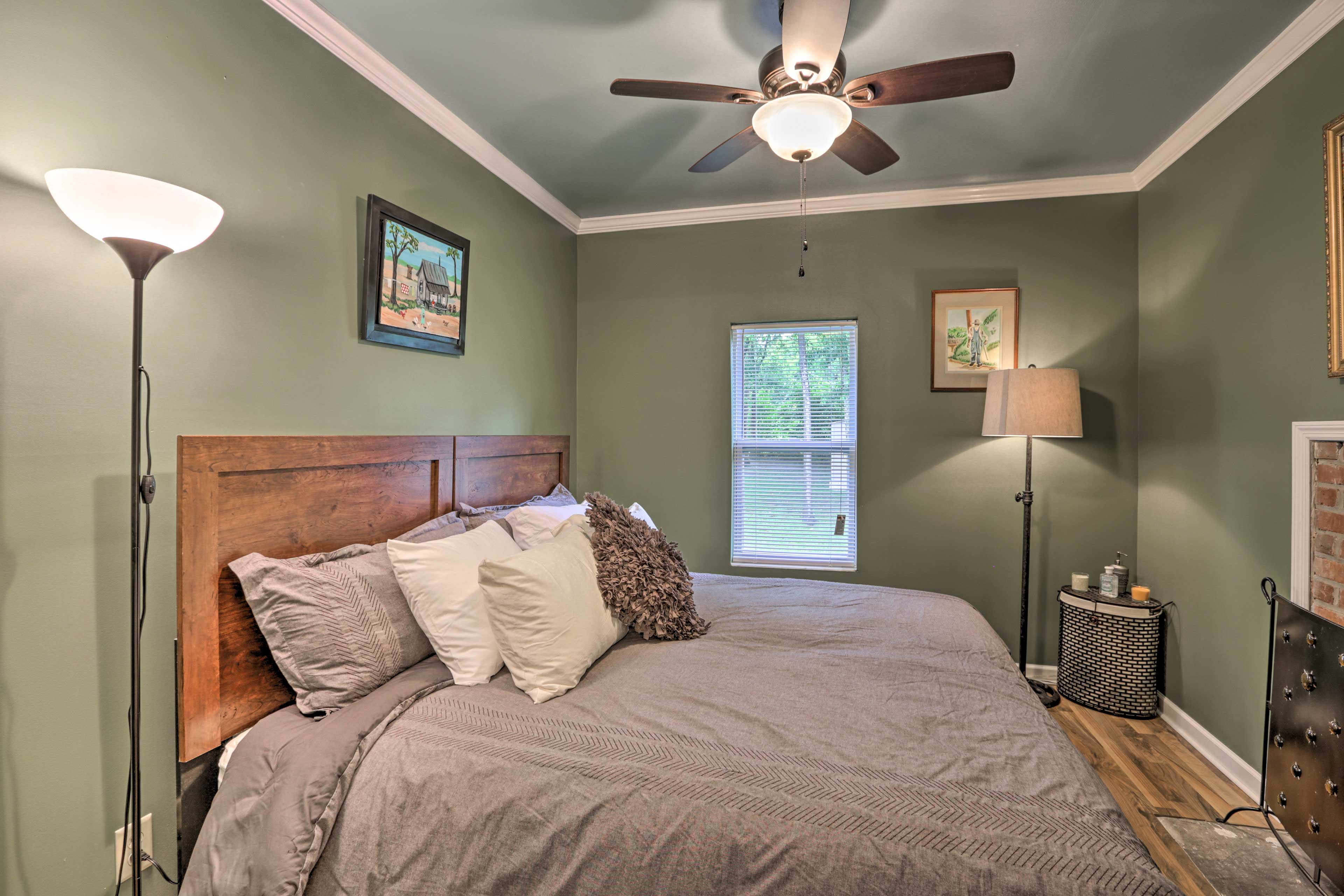 Bedroom 3 (Farm Room) | 2 Twin Beds (Pushed Together)