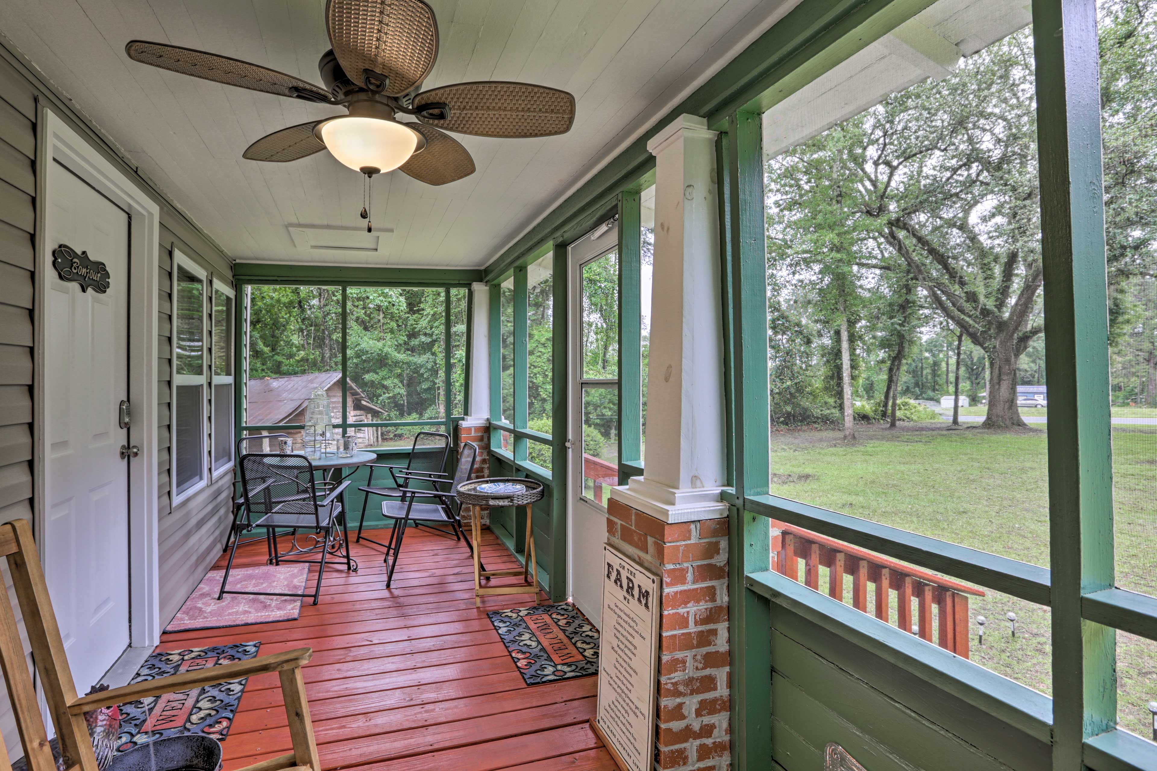 Screened-In Porch