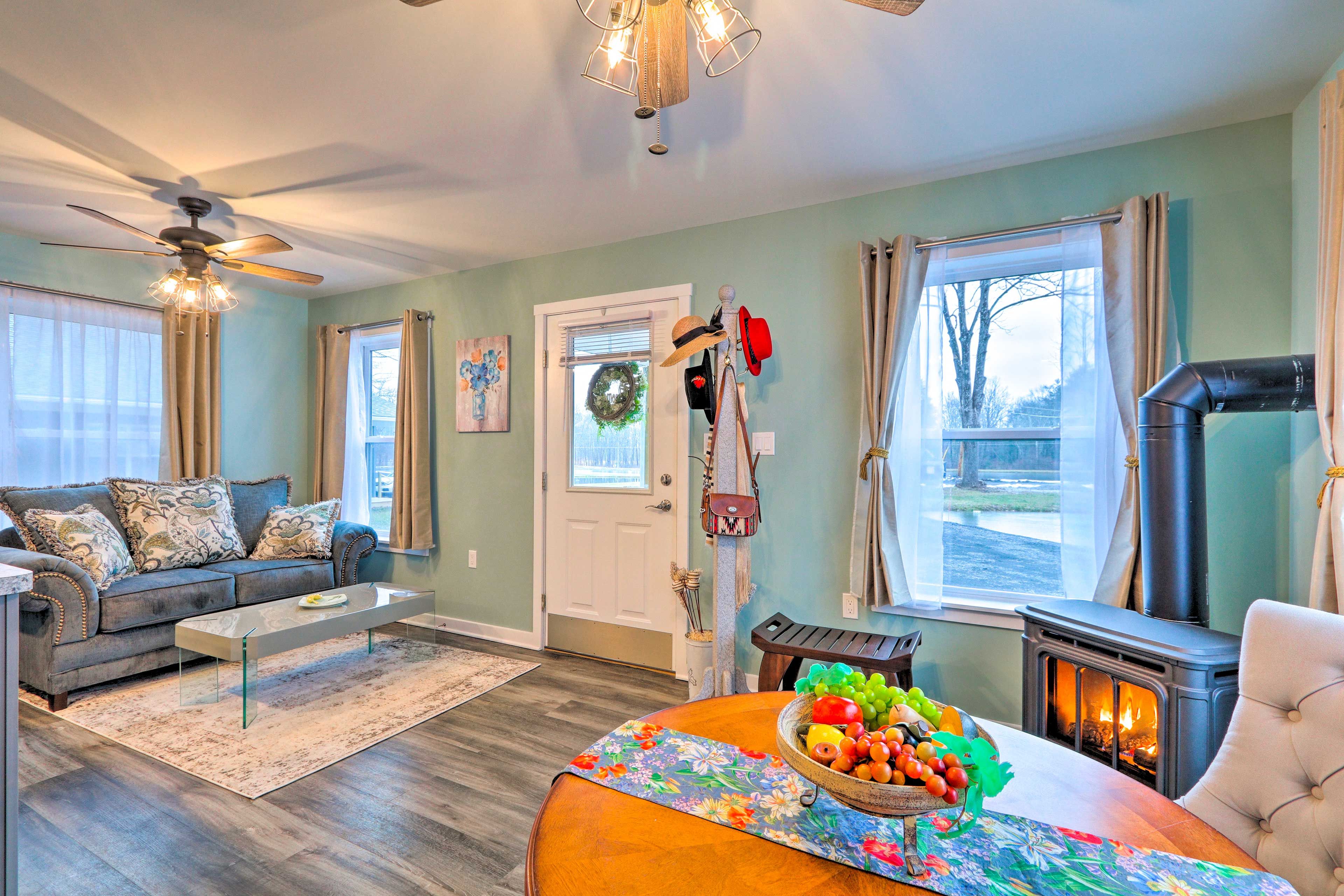 Brodheadsville Vacation Rental | 1BR | 1.5BA | 1 Story | 950 Sq Ft