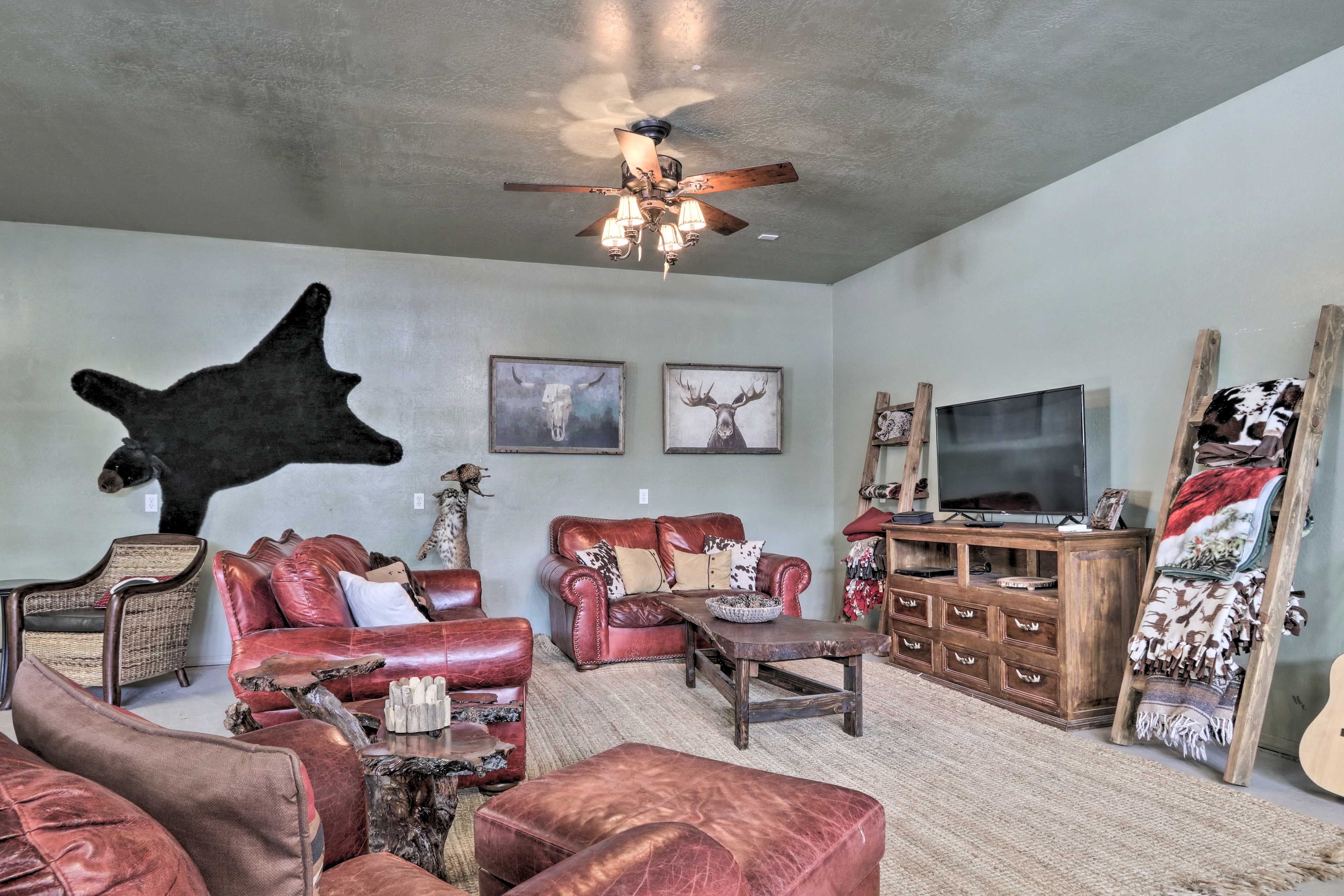 Game Room | Smart TV