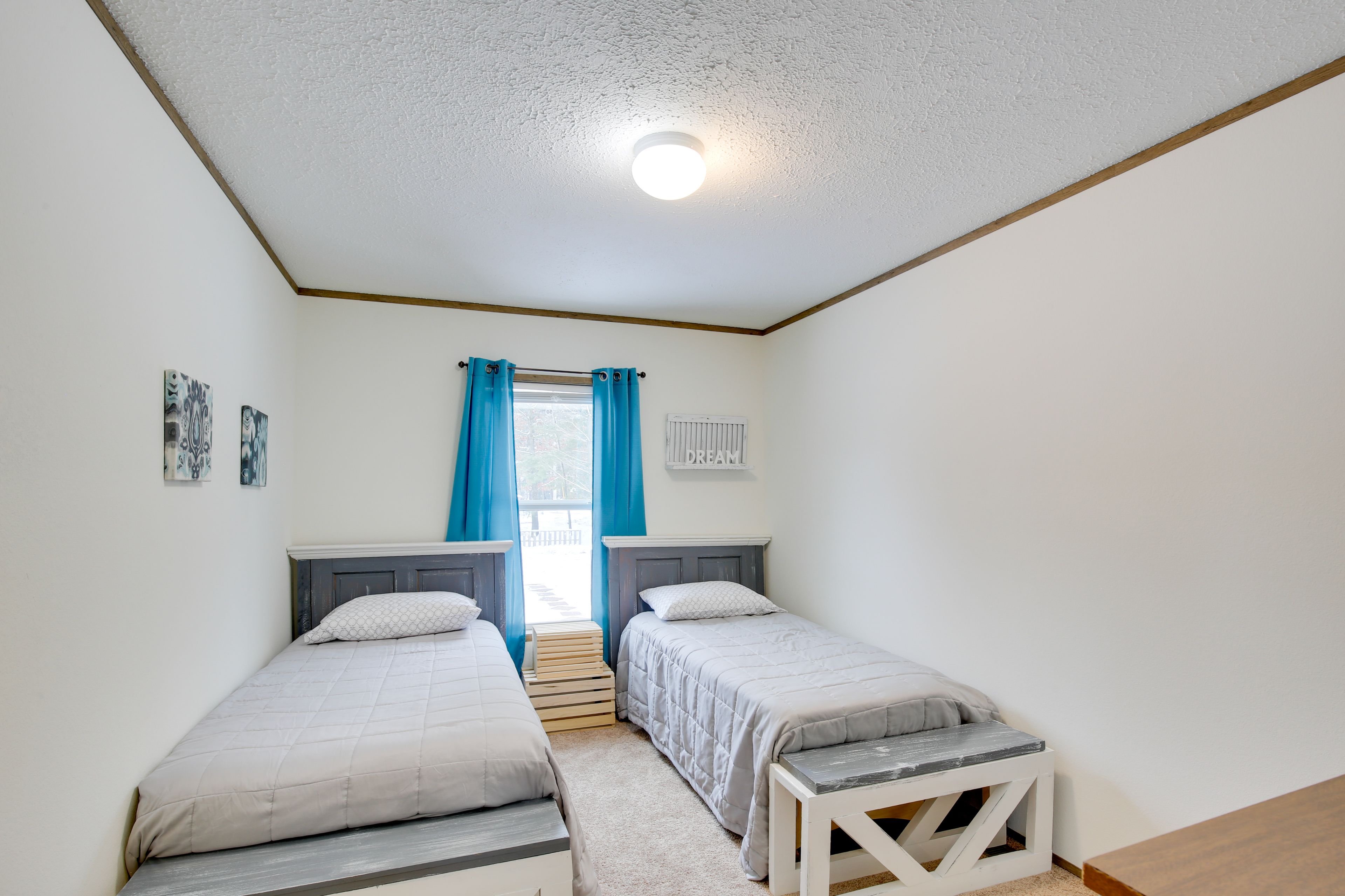 Bedroom 3 | 2 Twin Beds
