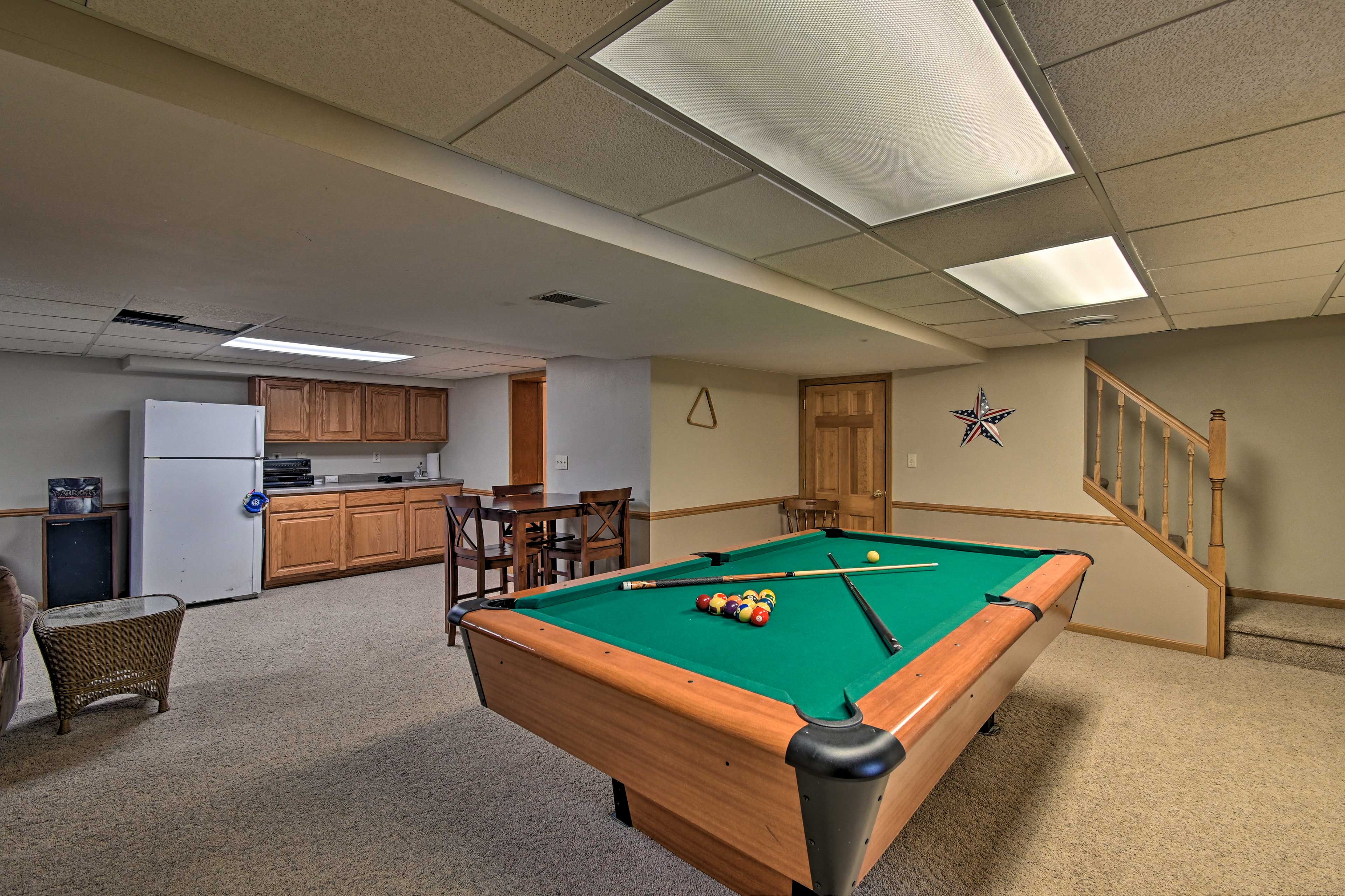Basement Game Room | Kitchenette | Stairs Required