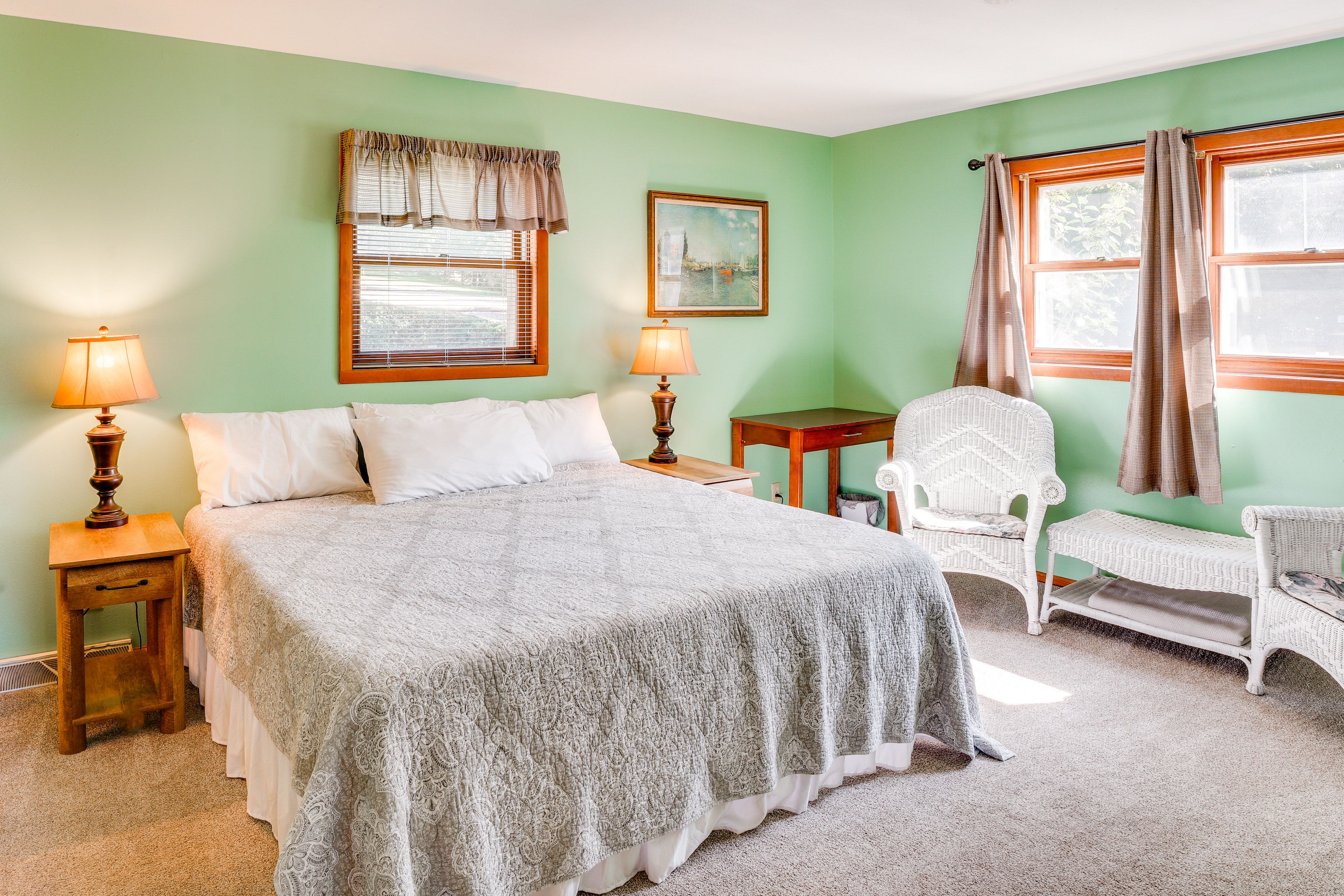 Bedroom 1 | King Bed | Linens Provided