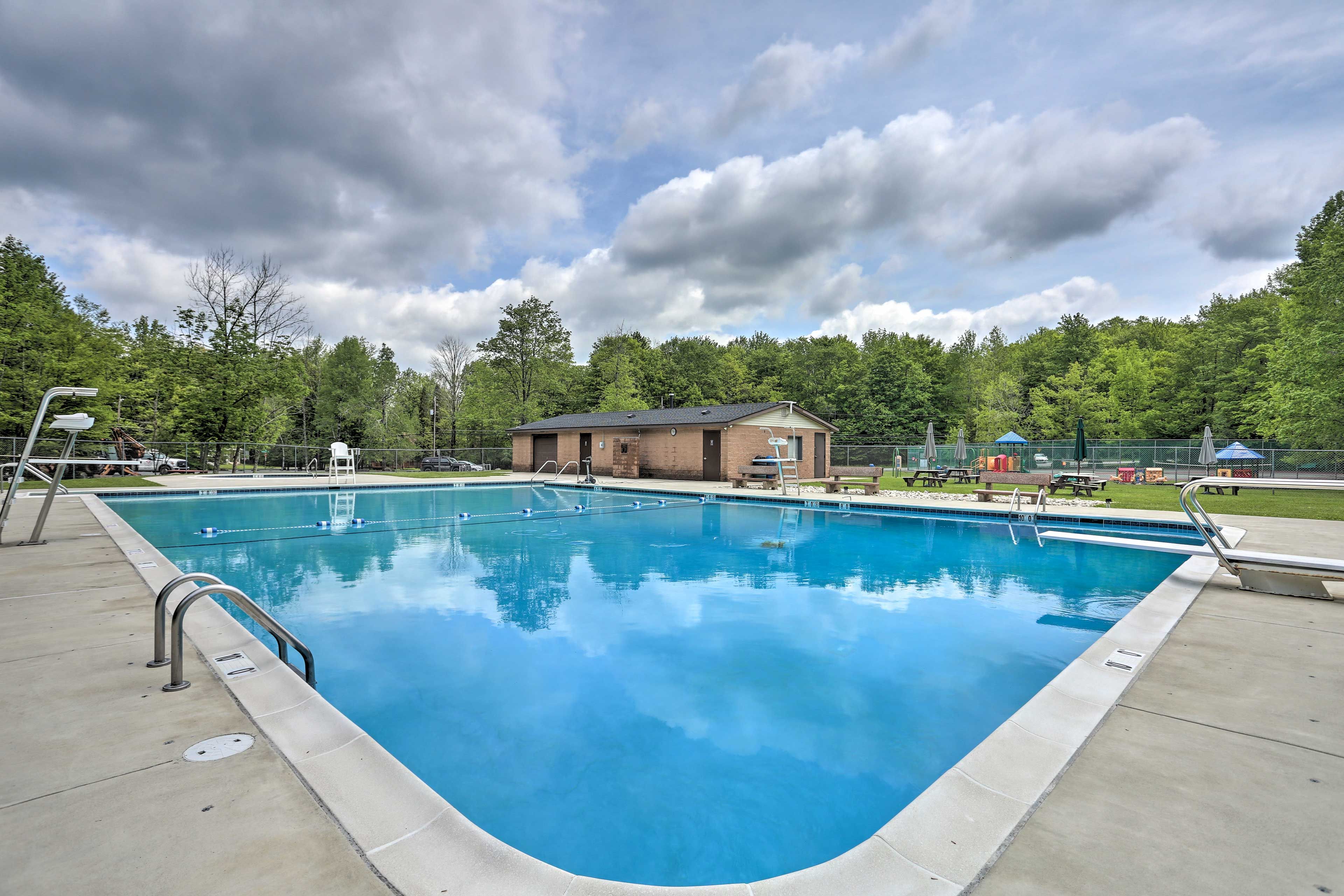Arrowhead Lake Amenities | 3 Heated Swimming Pools (Seasonal)