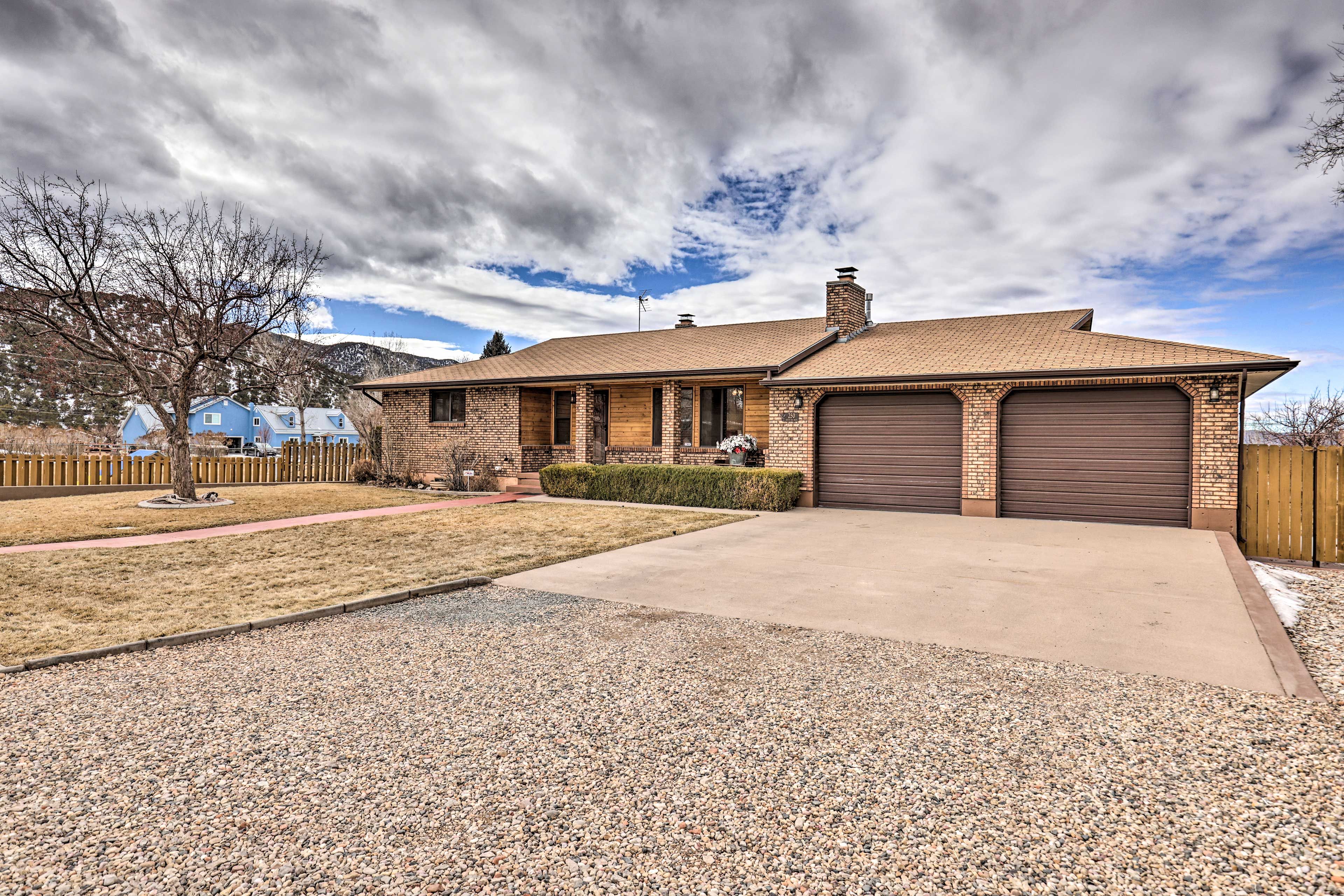 House Exterior | RV/Trailer Parking Available