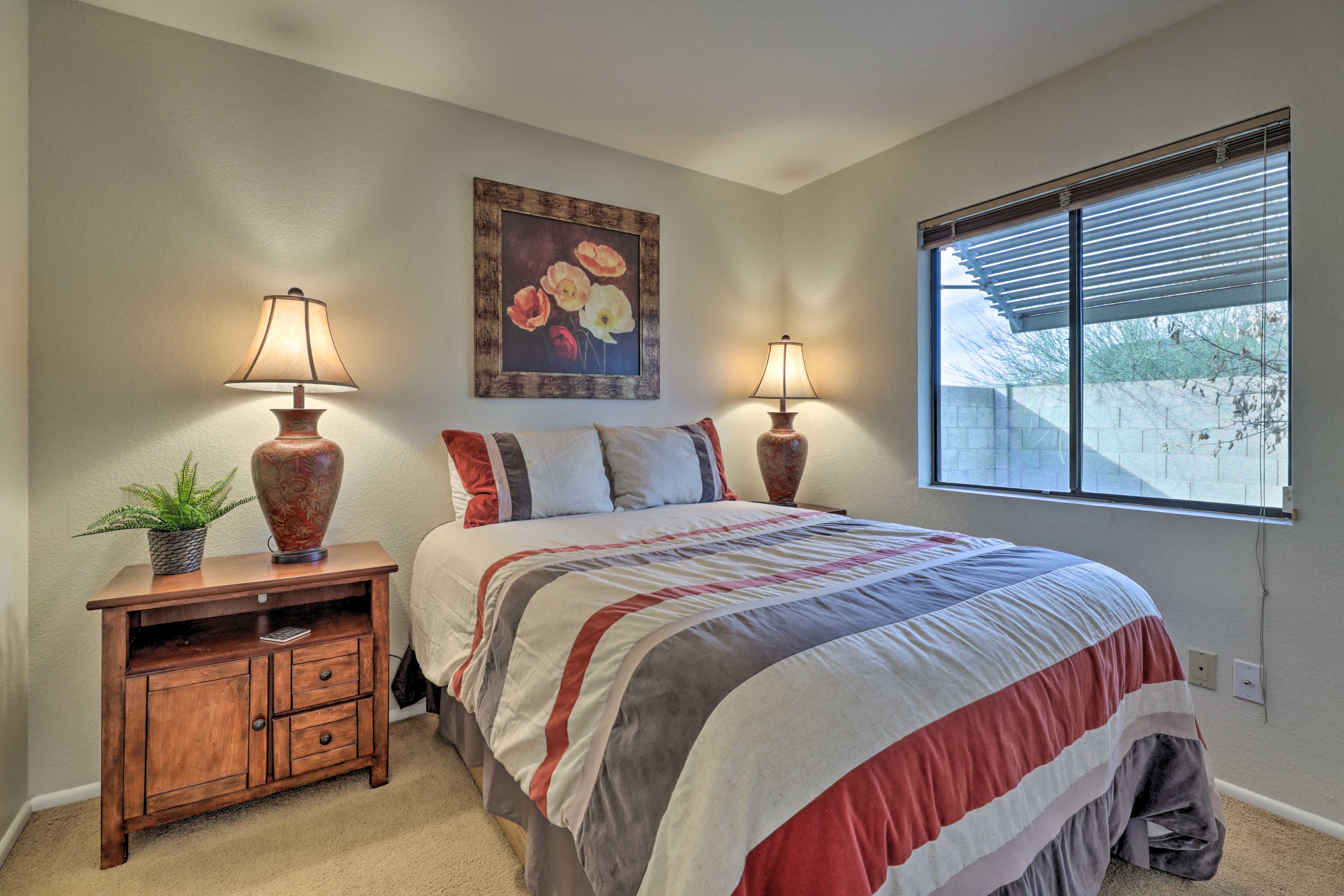 Bedroom 2 | Queen Bed