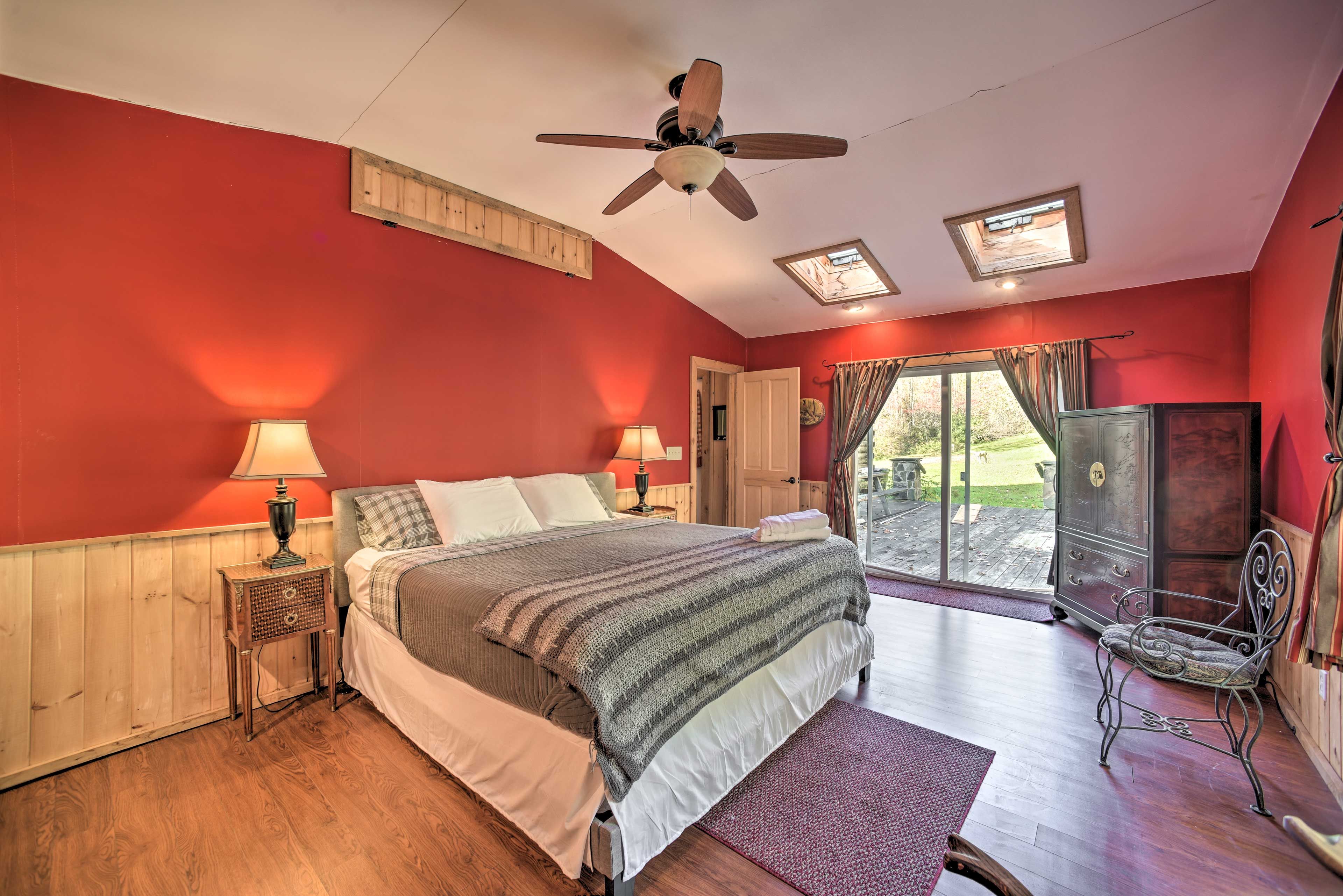 Bedroom 1 | Linens Provided