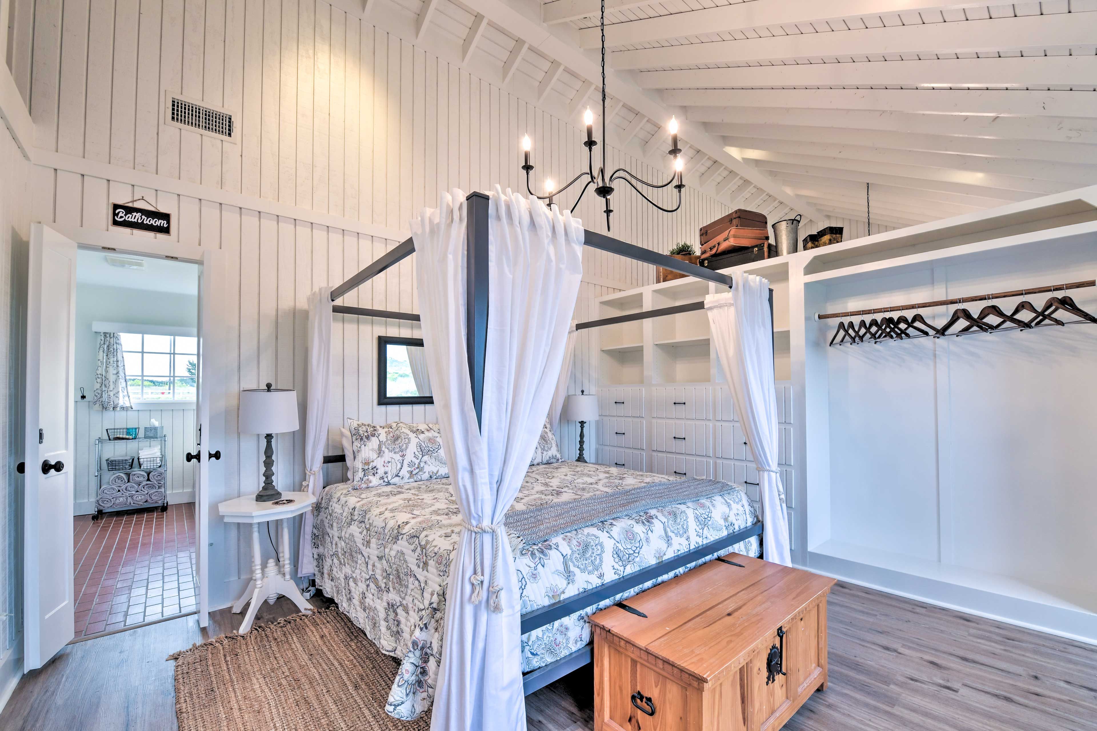 Bedroom 4 | King Bed