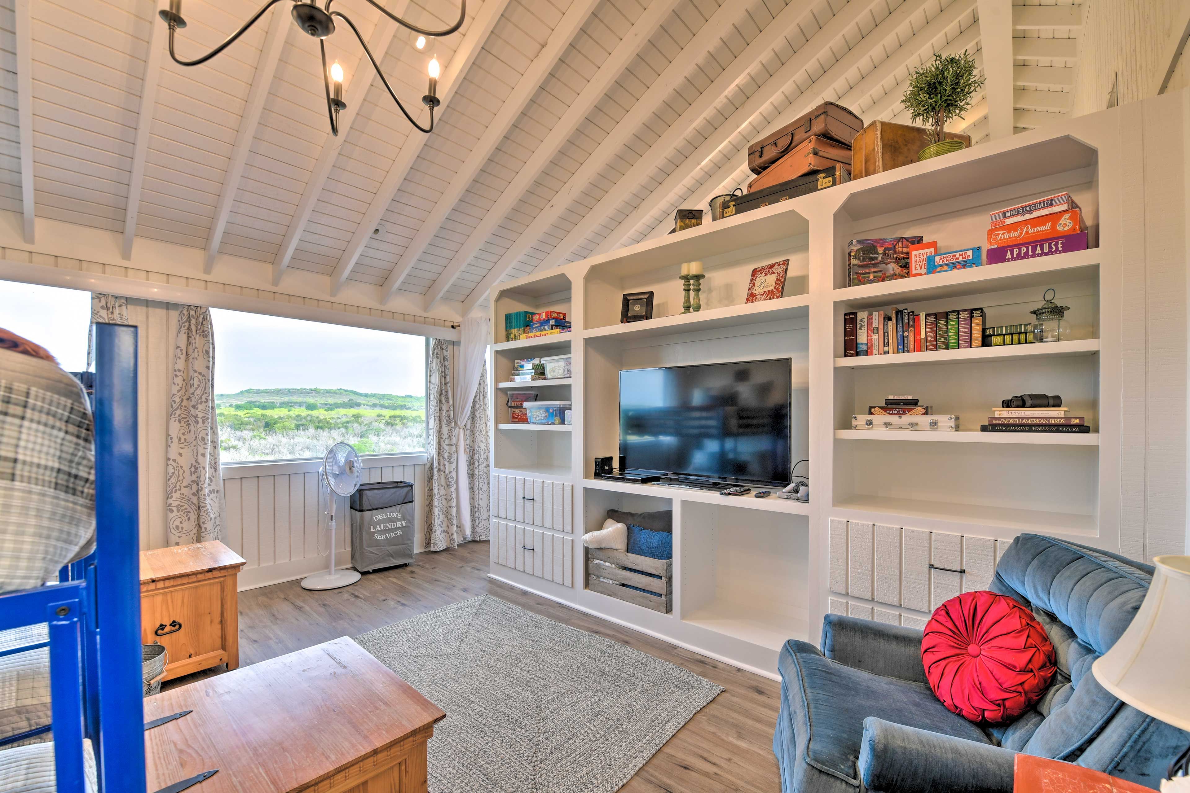 Bedroom 2 | Smart TV w/ Cable | Books & Board Games
