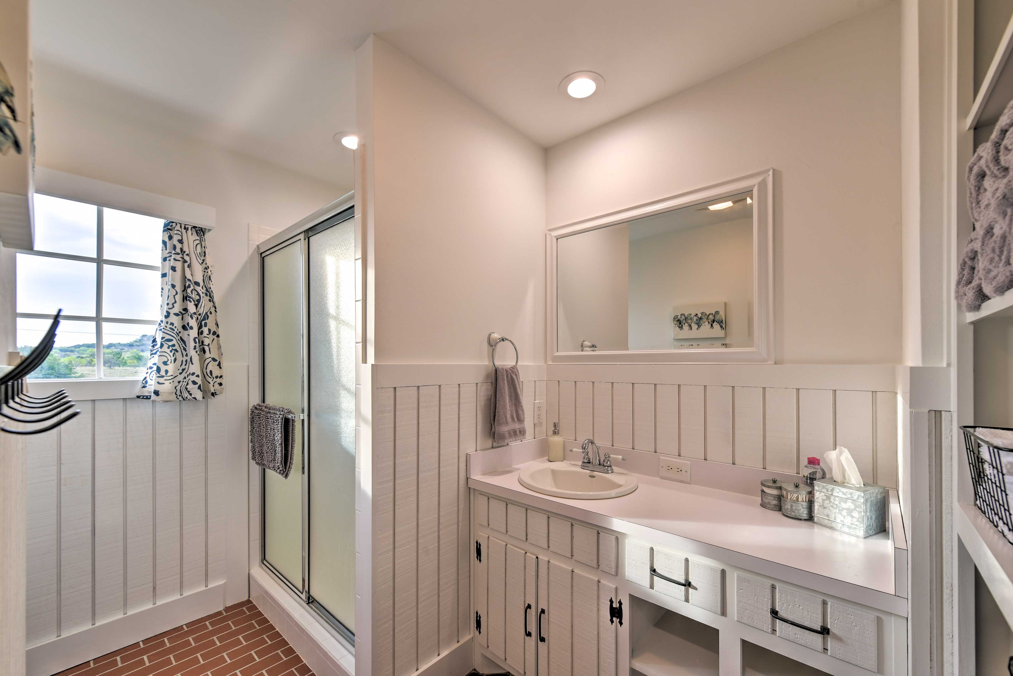 Full Bathroom