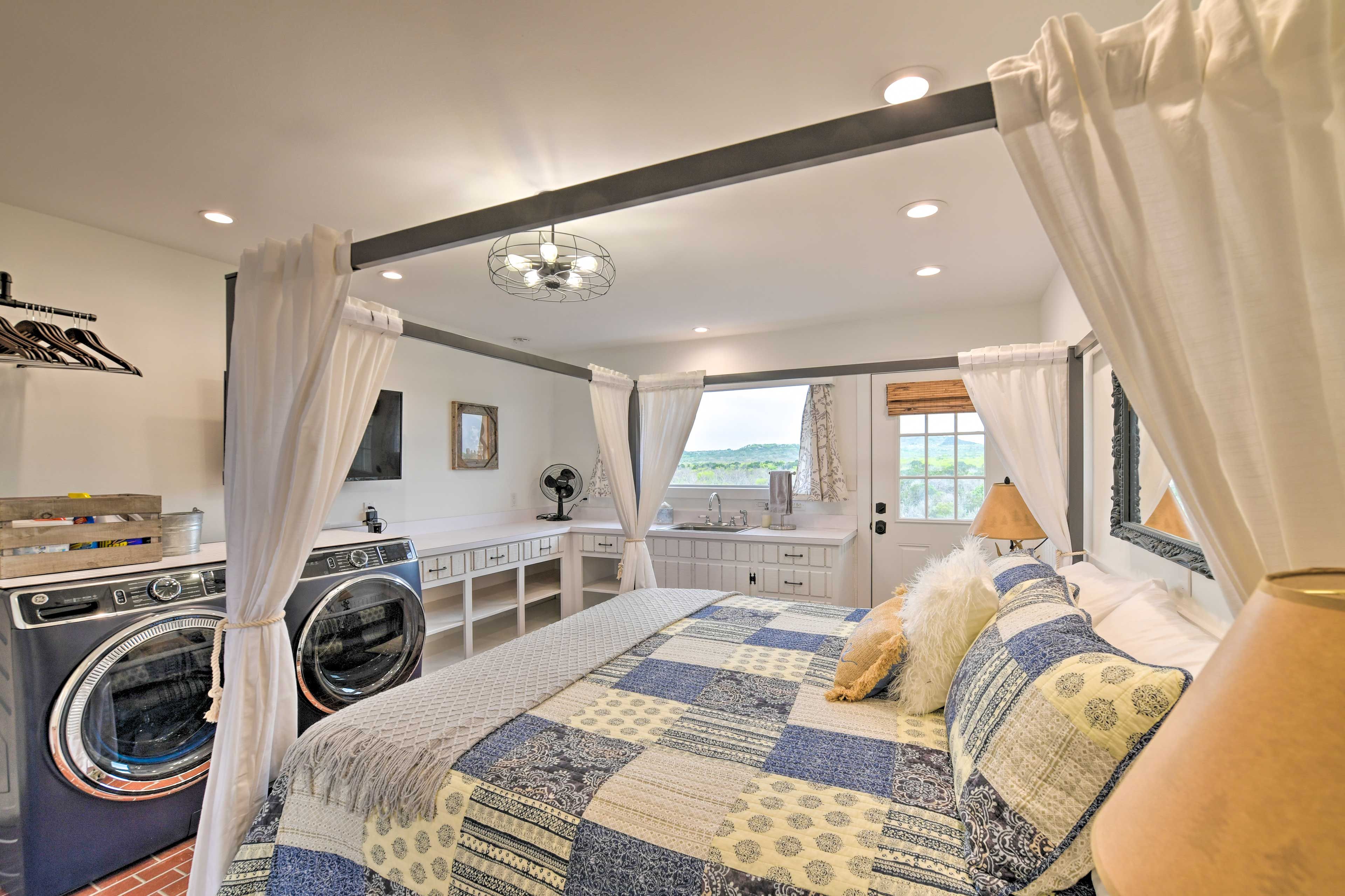 Bedroom 1 | King Bed | Laundry w/ Detergent