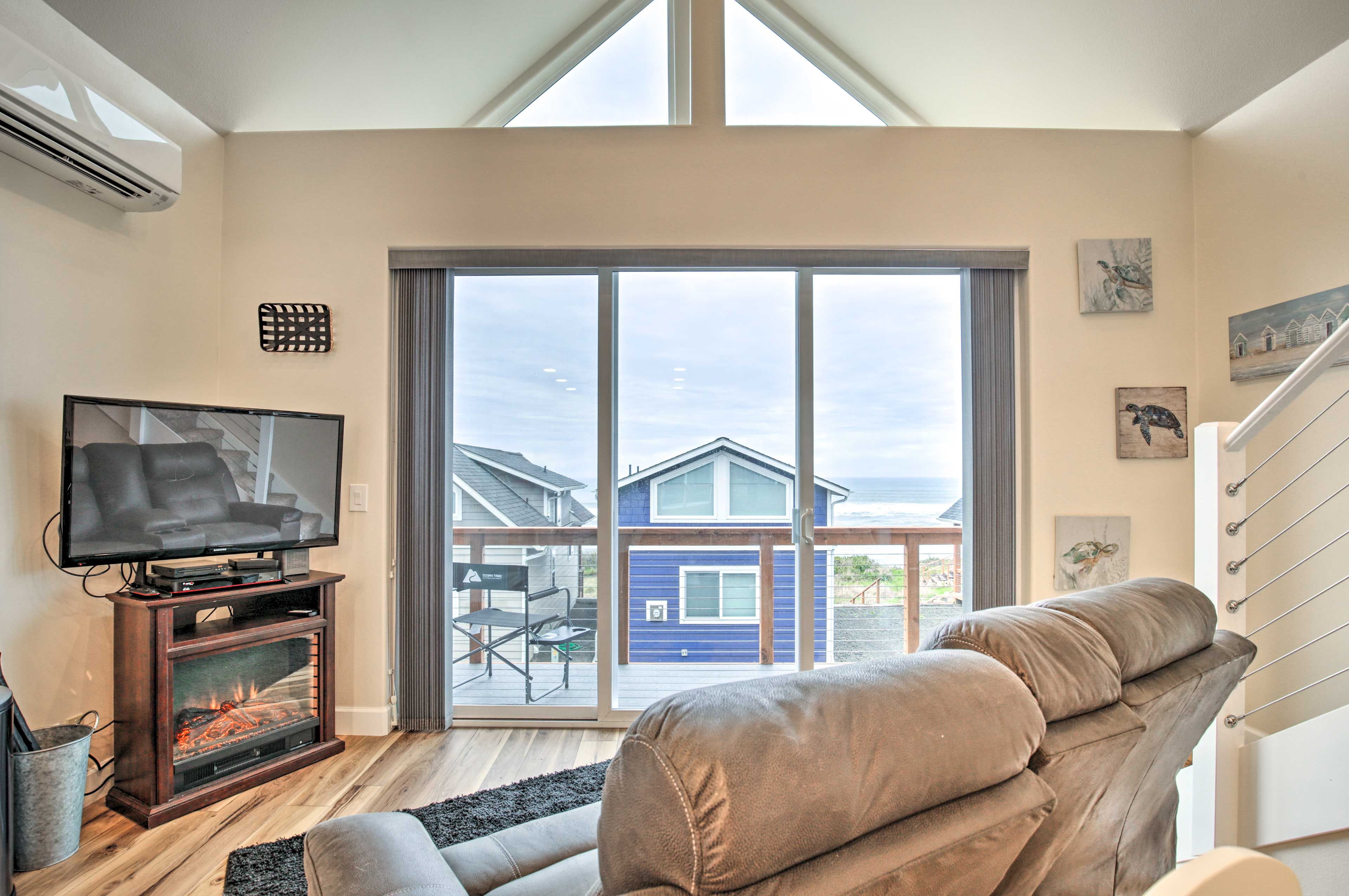 Yachats Vacation Rental | 1BR | 1BA | 900 Sq Ft | Stairs Required
